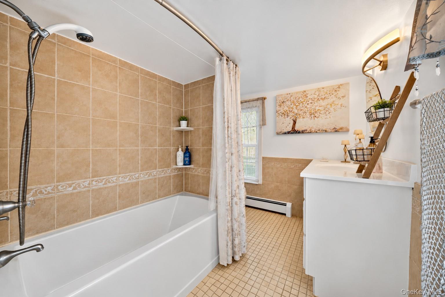 Single Family Northern Boulevard  Nassau County, NY 11576, MLS-1054414-14