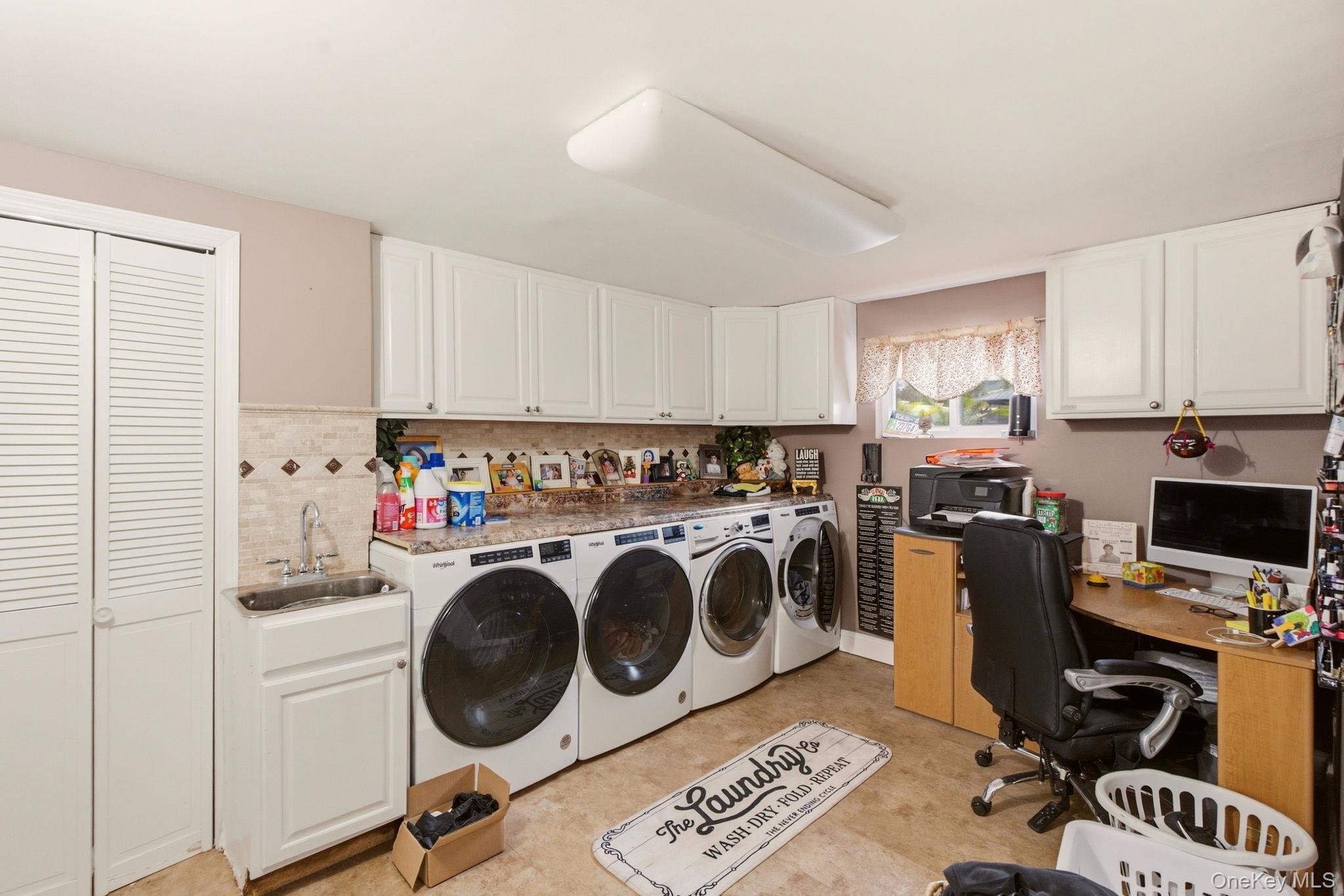 Single Family Hewlett Avenue  Nassau County, NY 11566, MLS-1054427-33