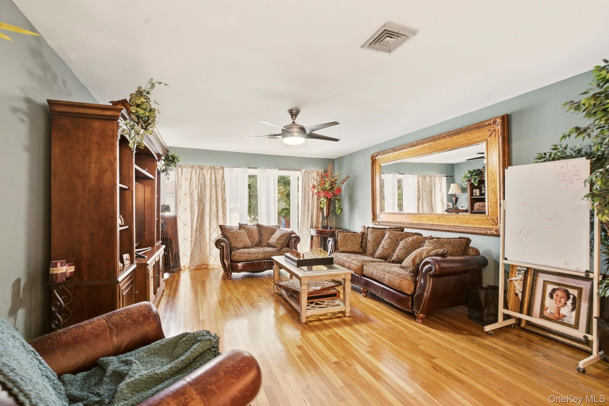 Single Family Hewlett Avenue  Nassau County, NY 11566, MLS-1054427-4