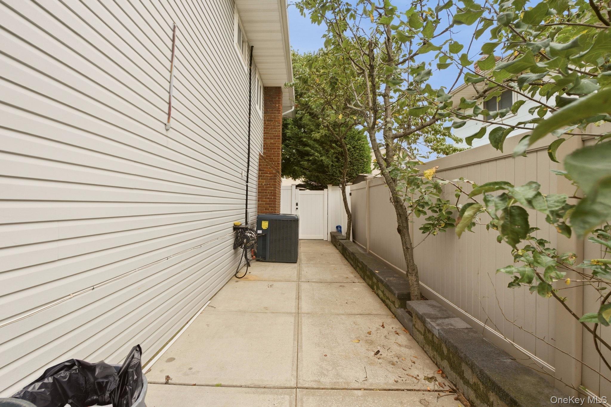 Single Family Hewlett Avenue  Nassau County, NY 11566, MLS-1054427-45