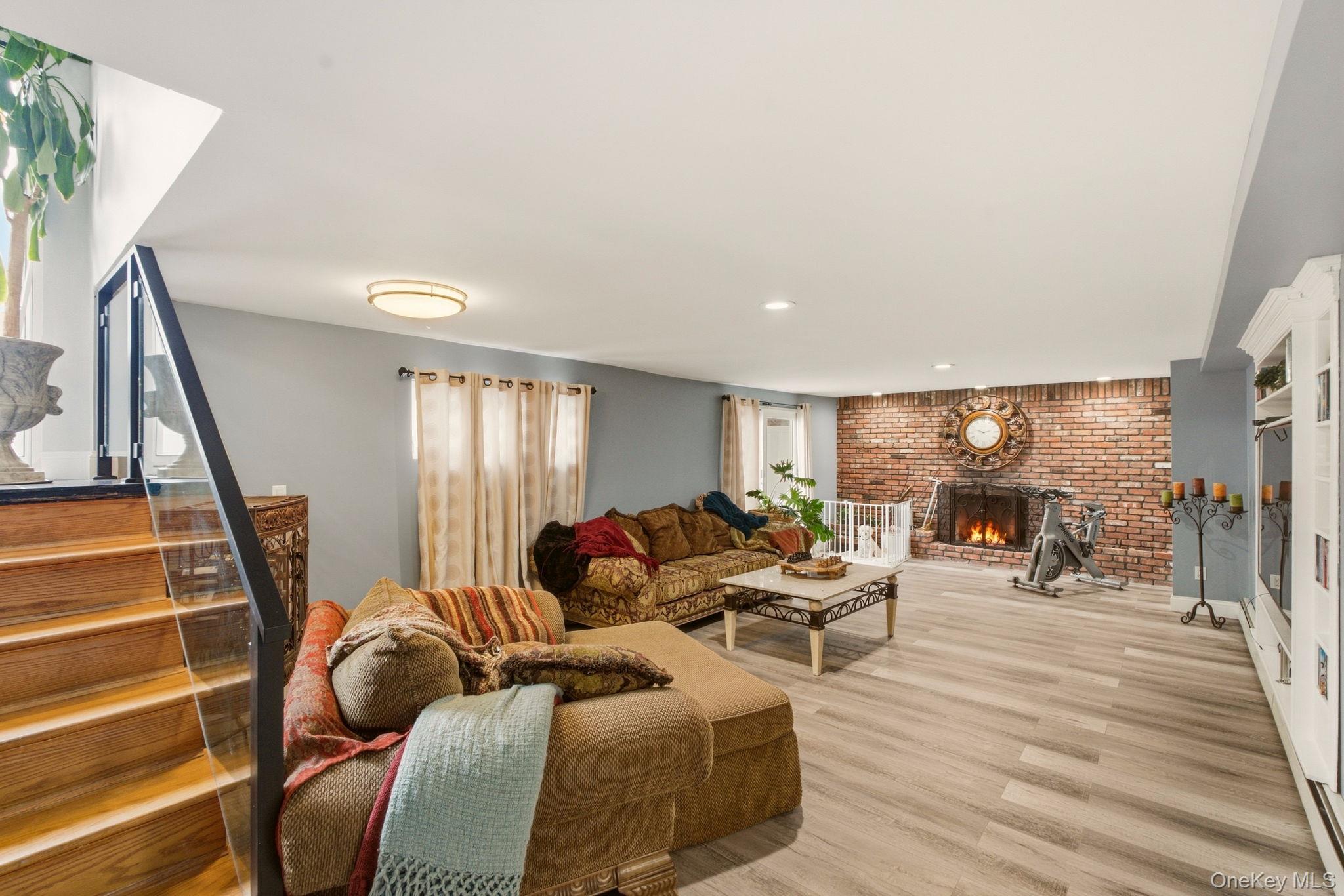 Single Family Hewlett Avenue  Nassau County, NY 11566, MLS-1054427-8
