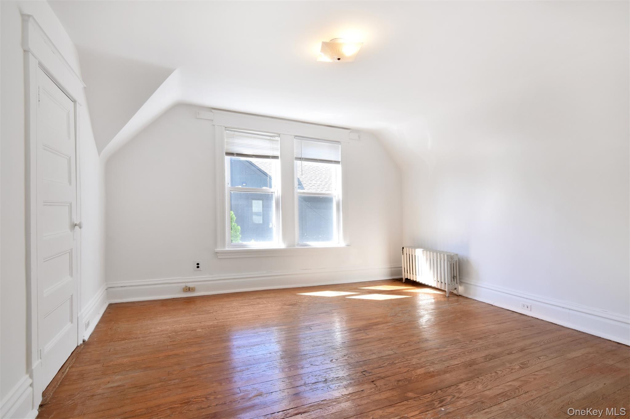 Single Family Southgate Avenue Westchester County, NY 10706, MLS-1054438-19