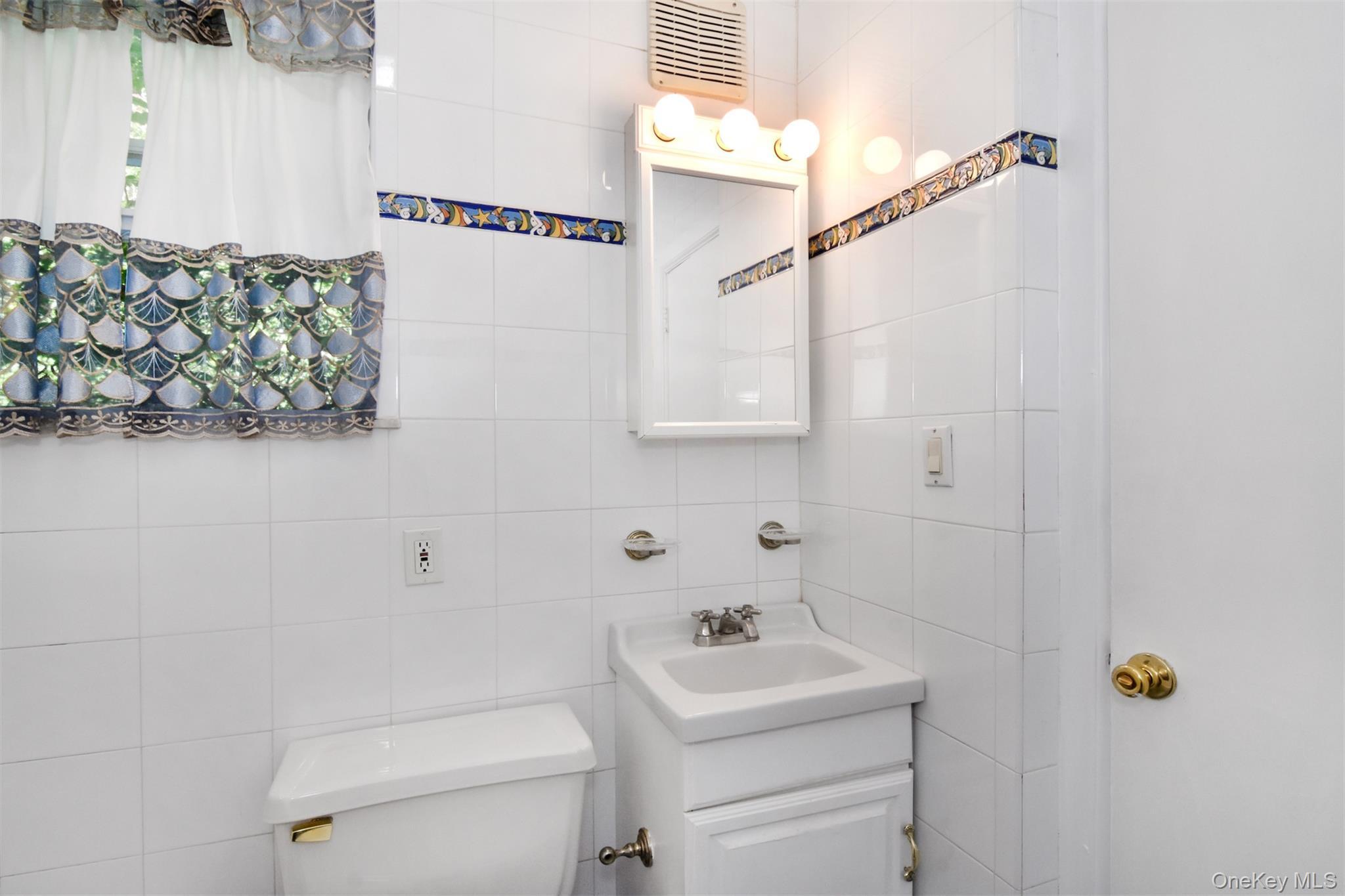 Single Family Southgate Avenue Westchester County, NY 10706, MLS-1054438-9