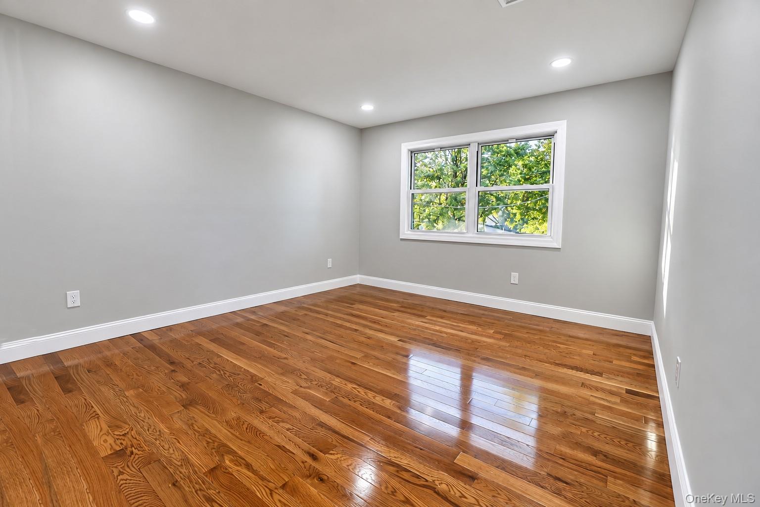 Single Family Seaman Neck Road  Suffolk County, NY 11746, MLS-1054477-25