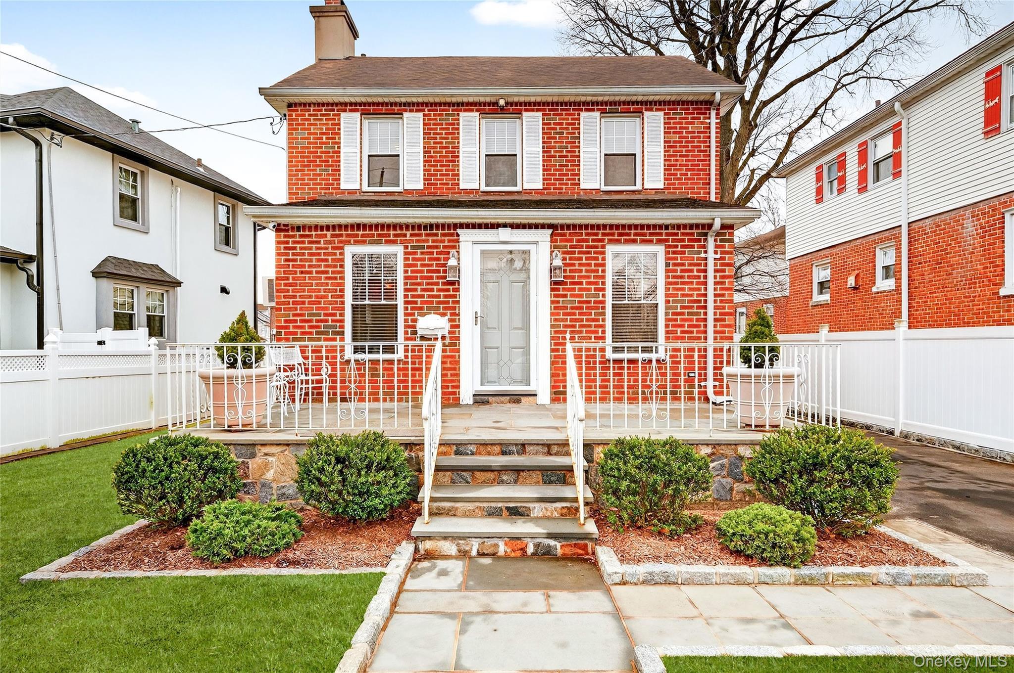 Single Family Country Club Road Bronx, NY 10465, MLS-1054478-2