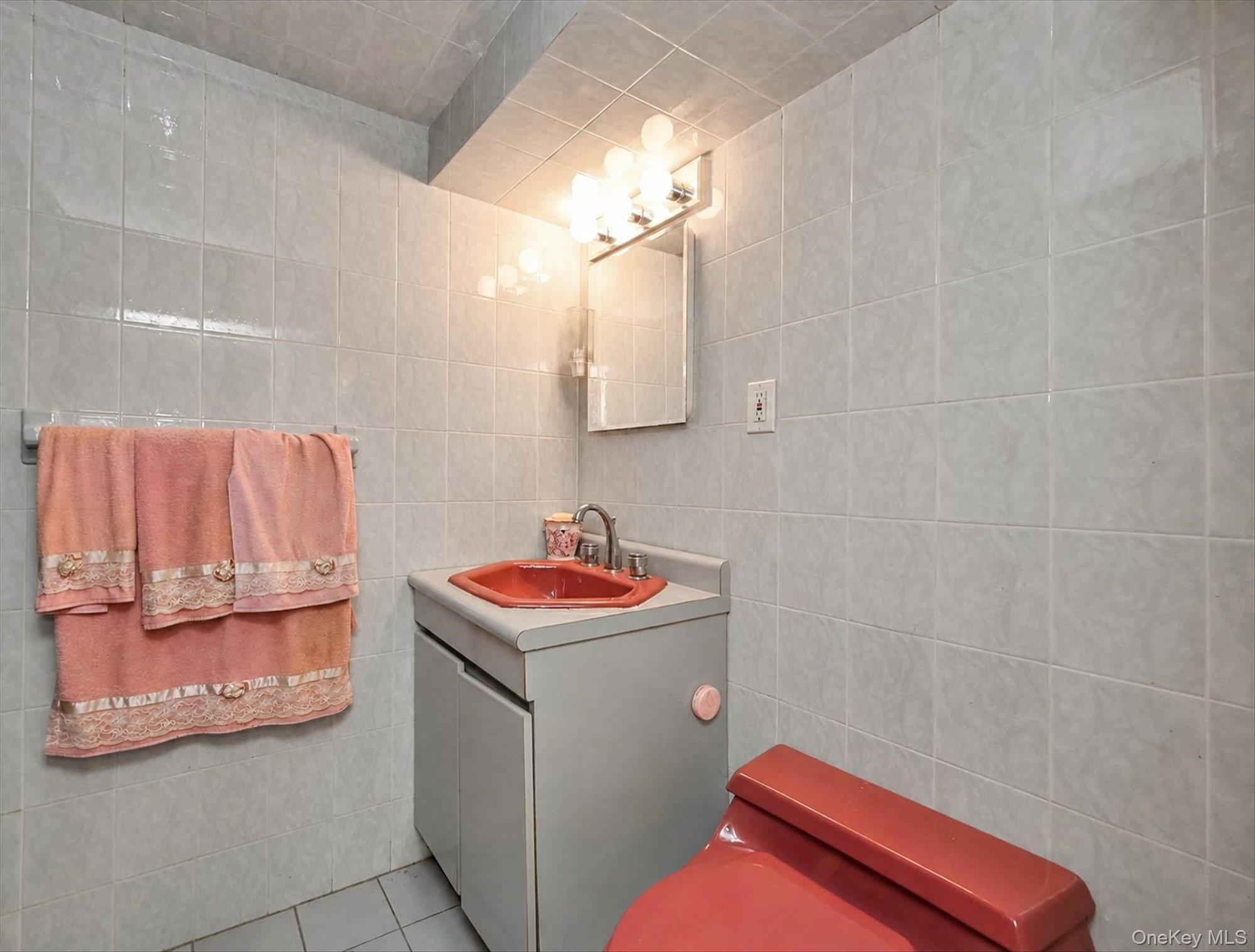 Single Family 25th Avenue Queens, NY 11357, MLS-1054489-15