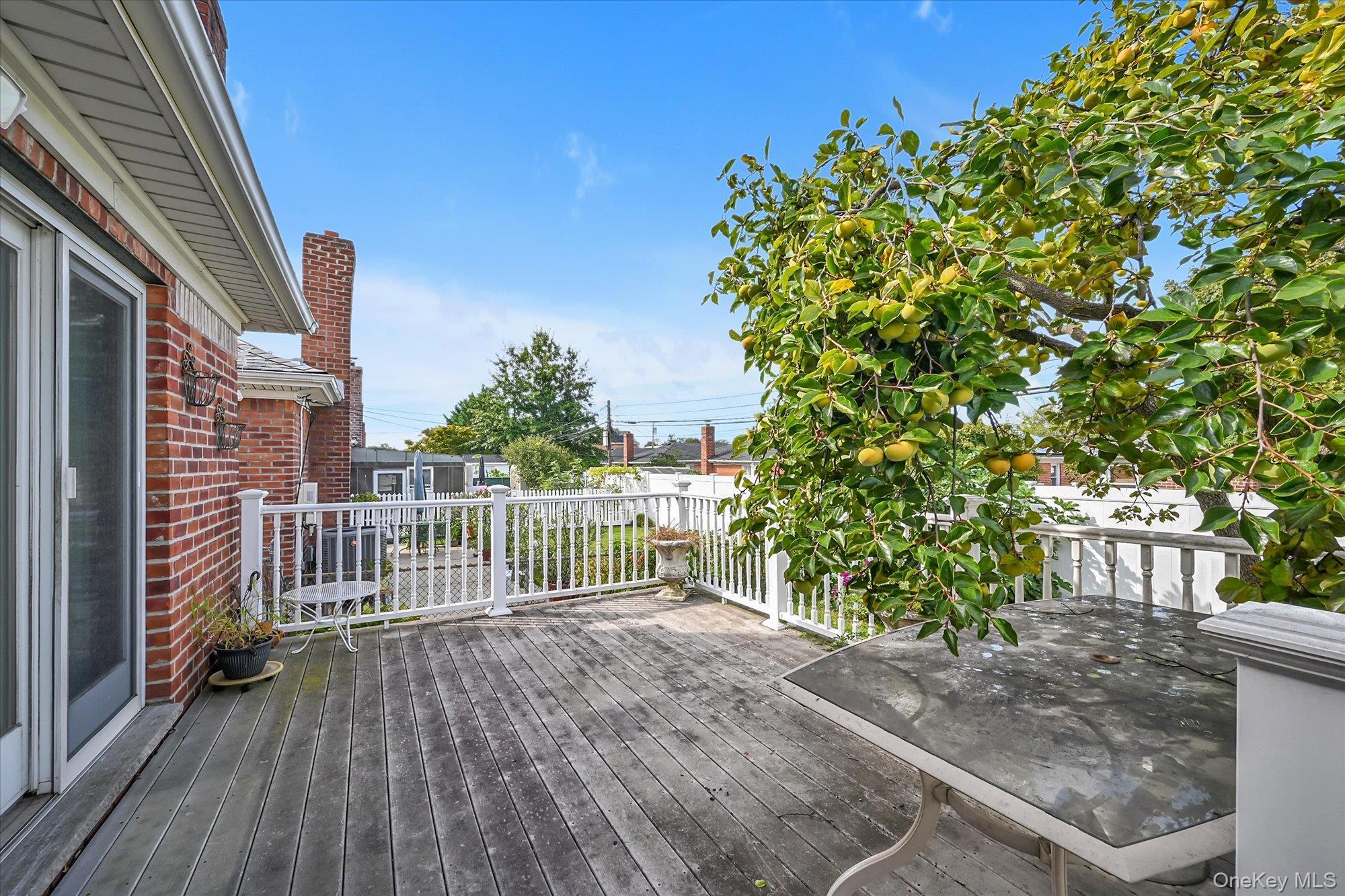 Single Family 25th Avenue Queens, NY 11357, MLS-1054489-16