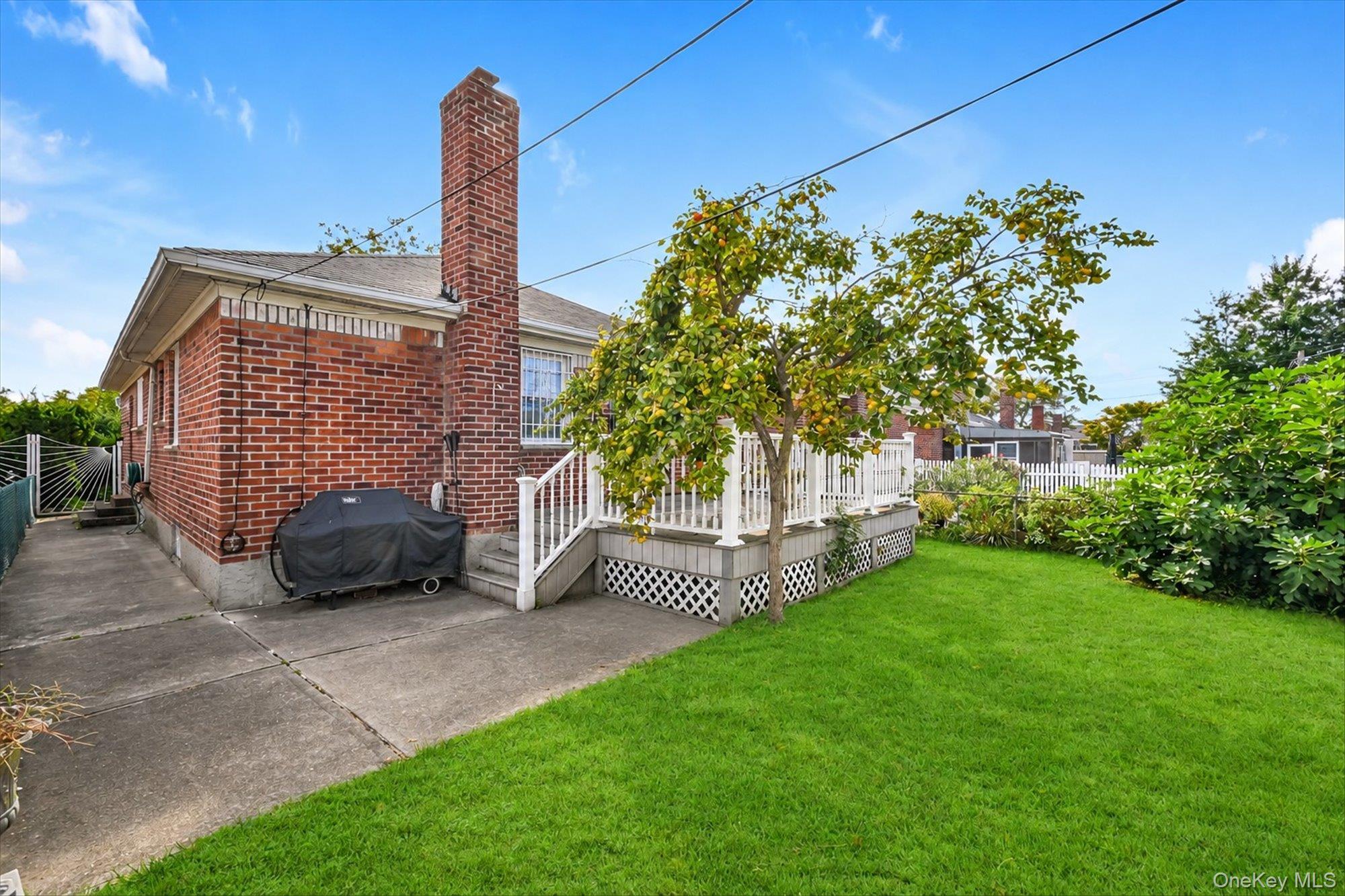 Single Family 25th Avenue Queens, NY 11357, MLS-1054489-18