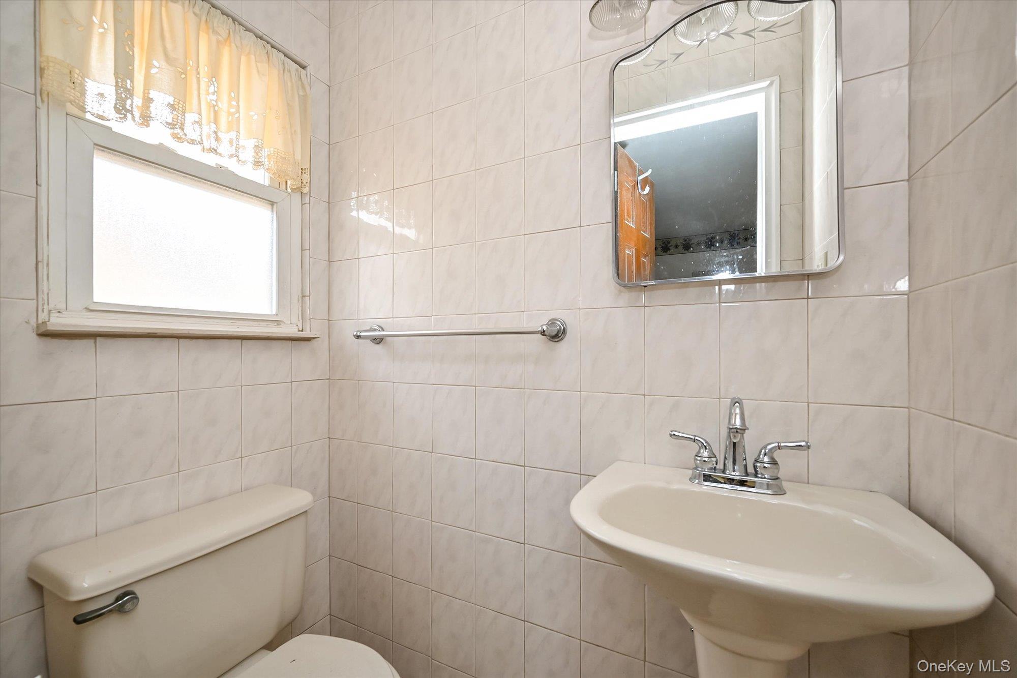 Single Family 25th Avenue Queens, NY 11357, MLS-1054489-8