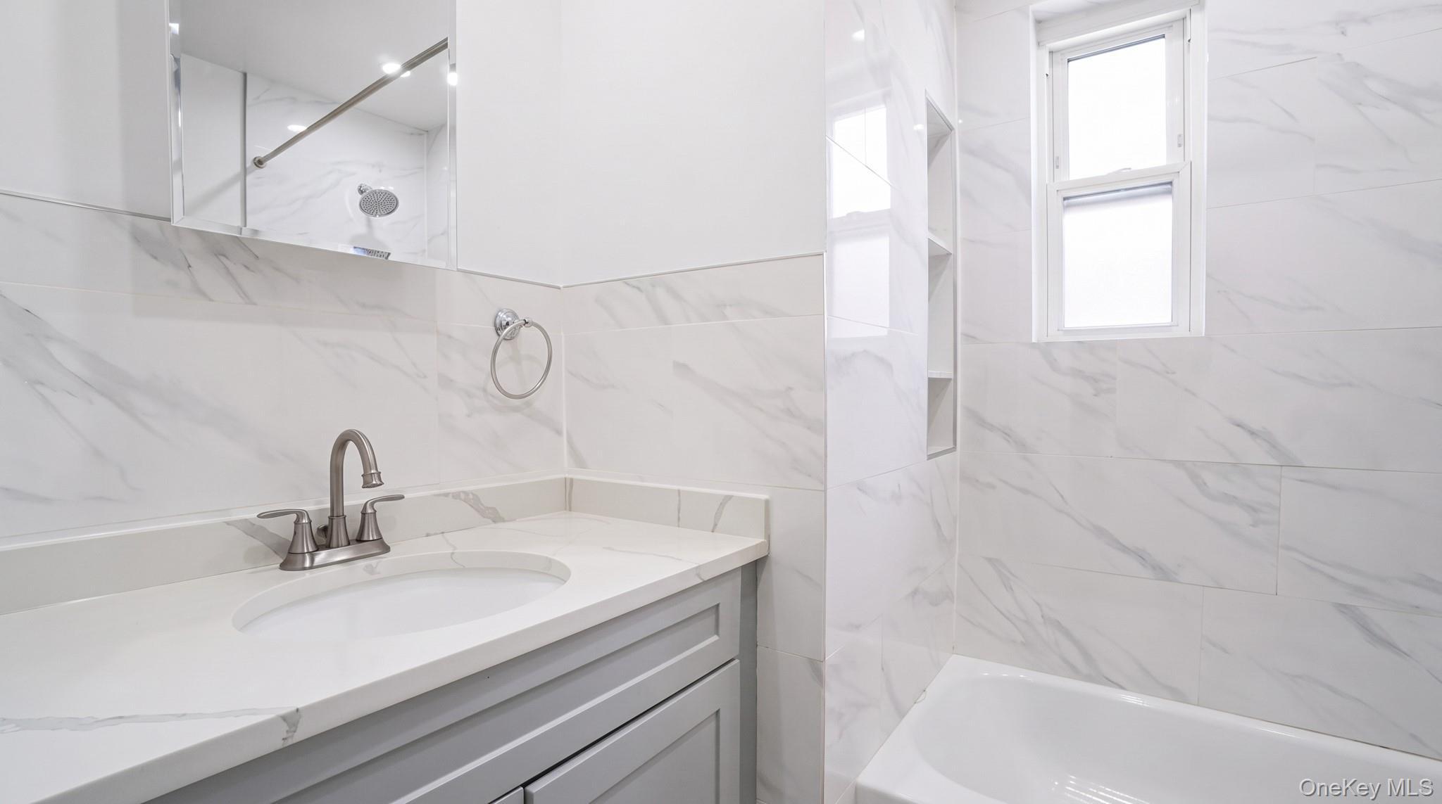 Single Family Huntington Avenue  Bronx, NY 10465, MLS-1054529-11