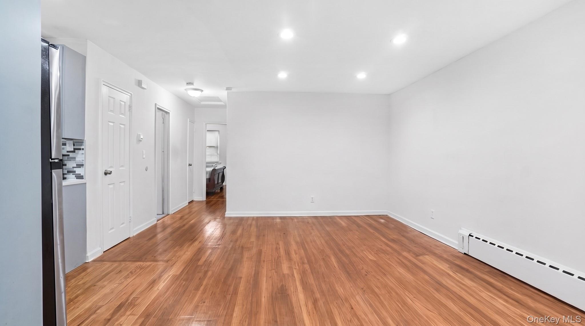 Single Family Huntington Avenue  Bronx, NY 10465, MLS-1054529-7