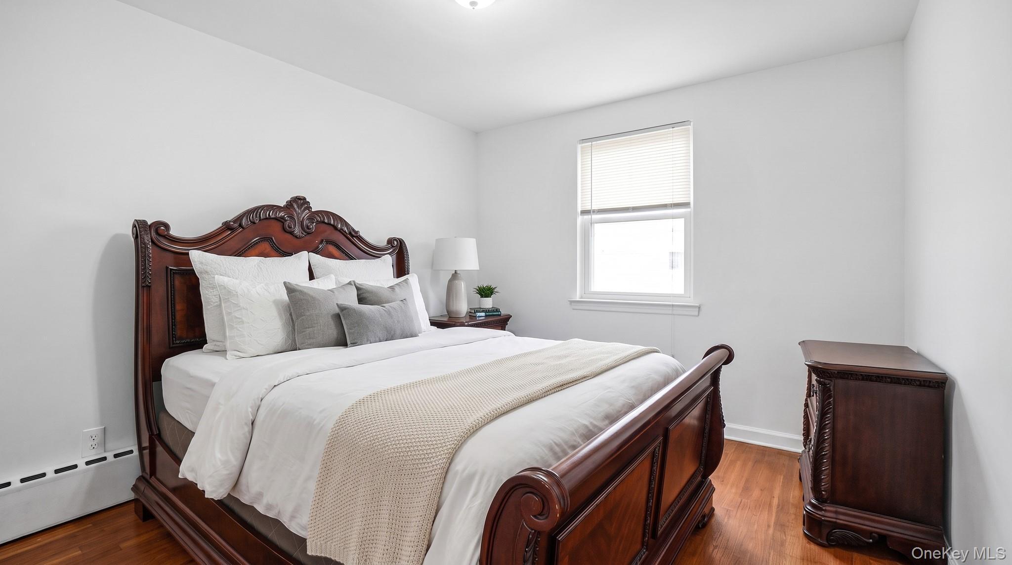 Single Family Huntington Avenue  Bronx, NY 10465, MLS-1054529-8