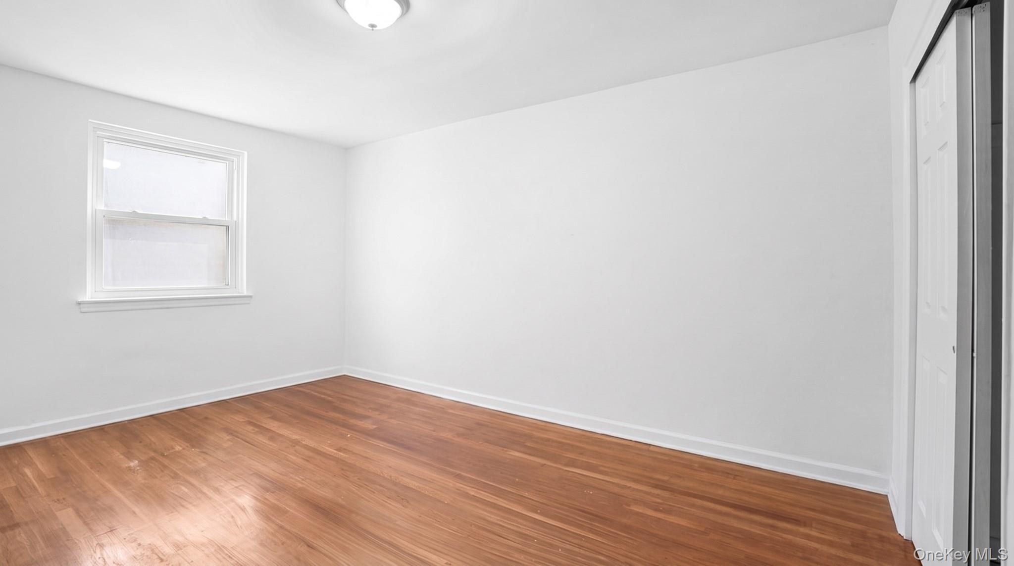 Single Family Huntington Avenue  Bronx, NY 10465, MLS-1054529-9