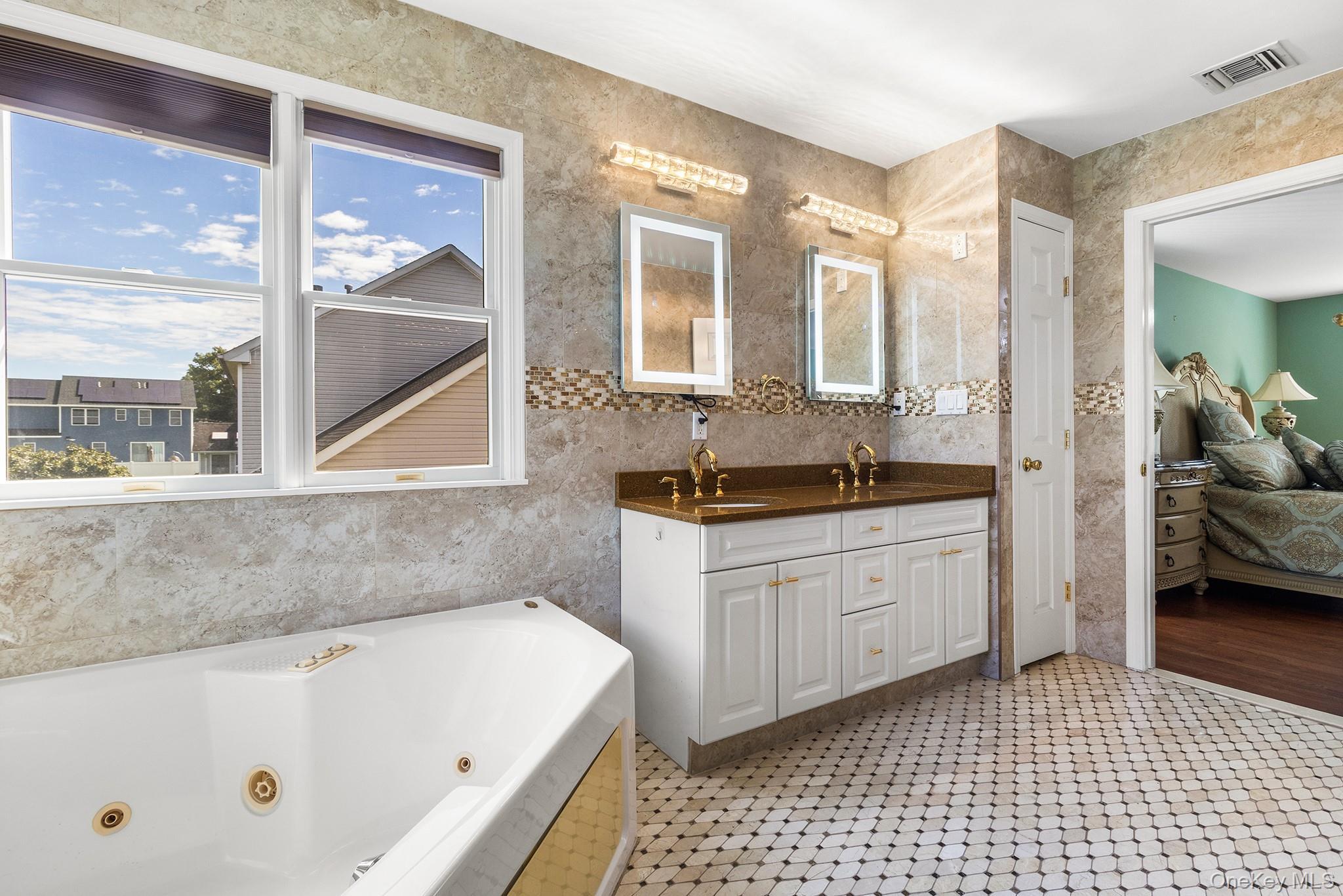 Single Family Little Plains Road Suffolk County, NY 11743, MLS-1054534-27