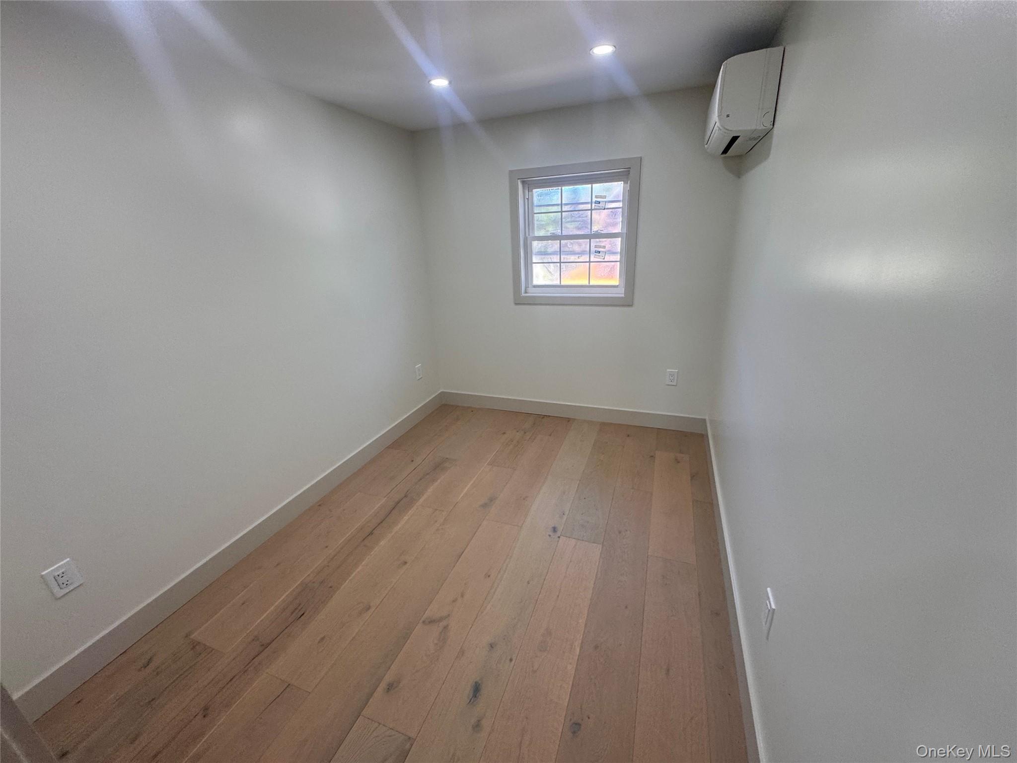 Single Family Colden Avenue  Bronx, NY 10462, MLS-1054566-7