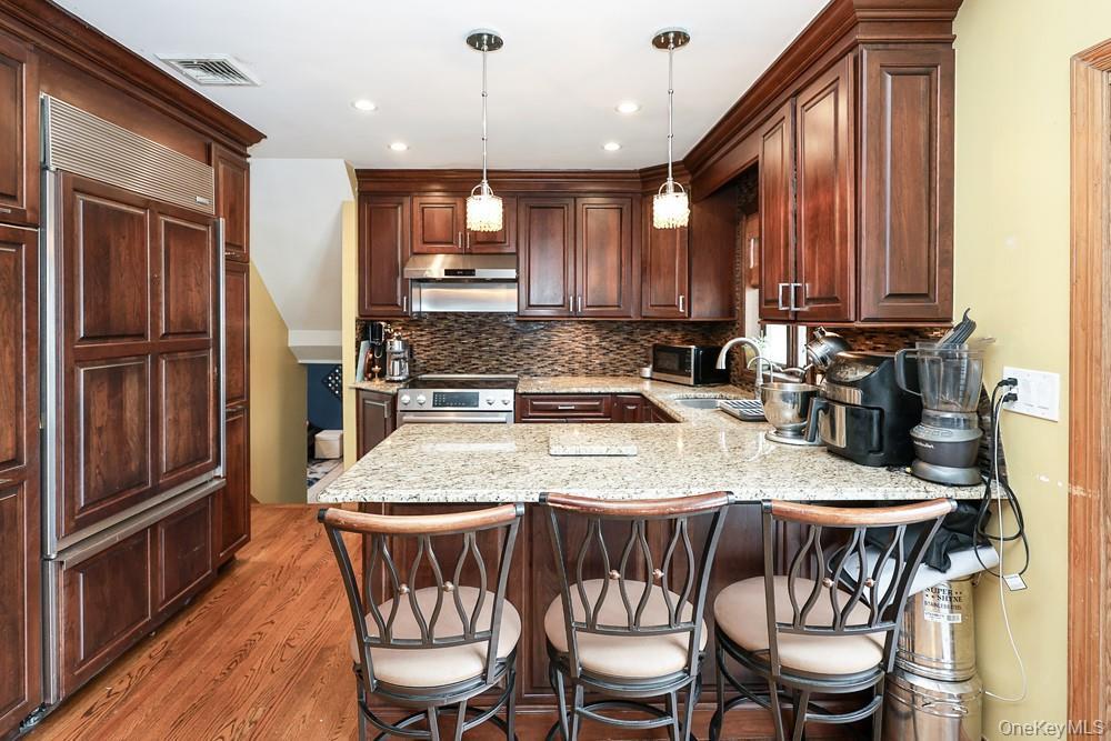 Single Family Kathleen Drive E Nassau County, NY 11791, MLS-1054579-13