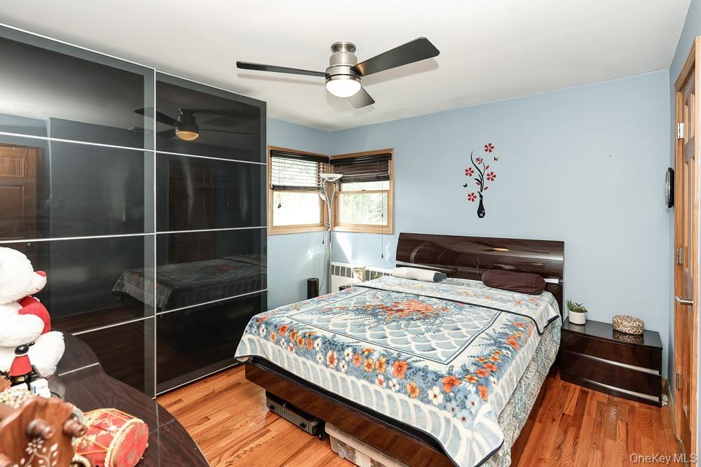 Single Family Kathleen Drive E Nassau County, NY 11791, MLS-1054579-24