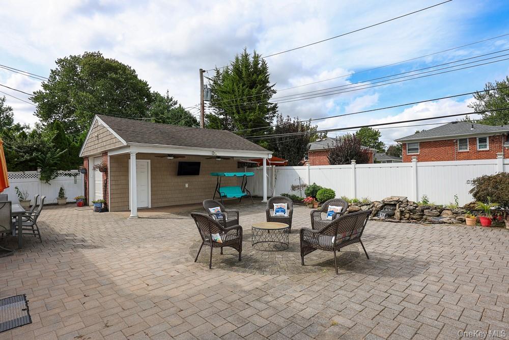 Single Family Kathleen Drive E Nassau County, NY 11791, MLS-1054579-34