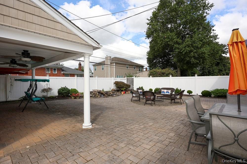 Single Family Kathleen Drive E Nassau County, NY 11791, MLS-1054579-35