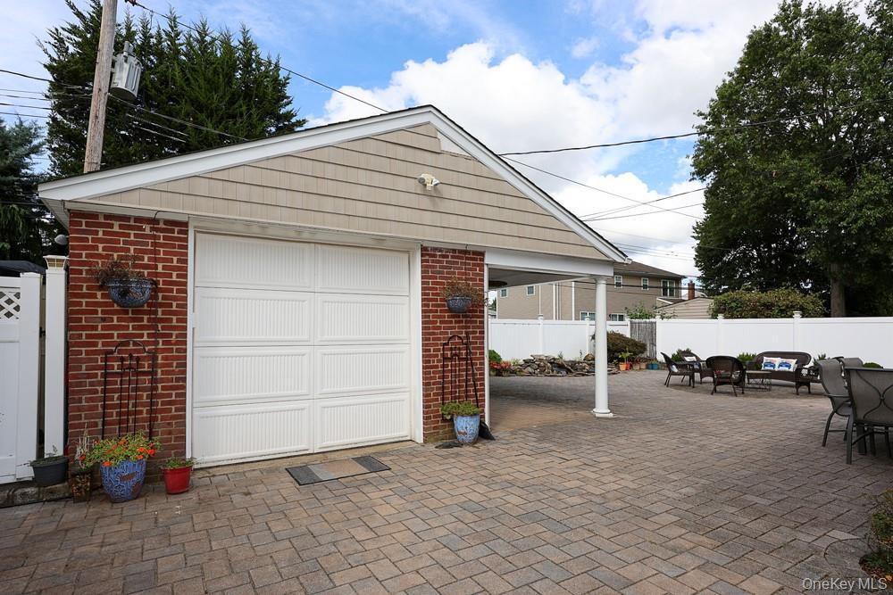 Single Family Kathleen Drive E Nassau County, NY 11791, MLS-1054579-37