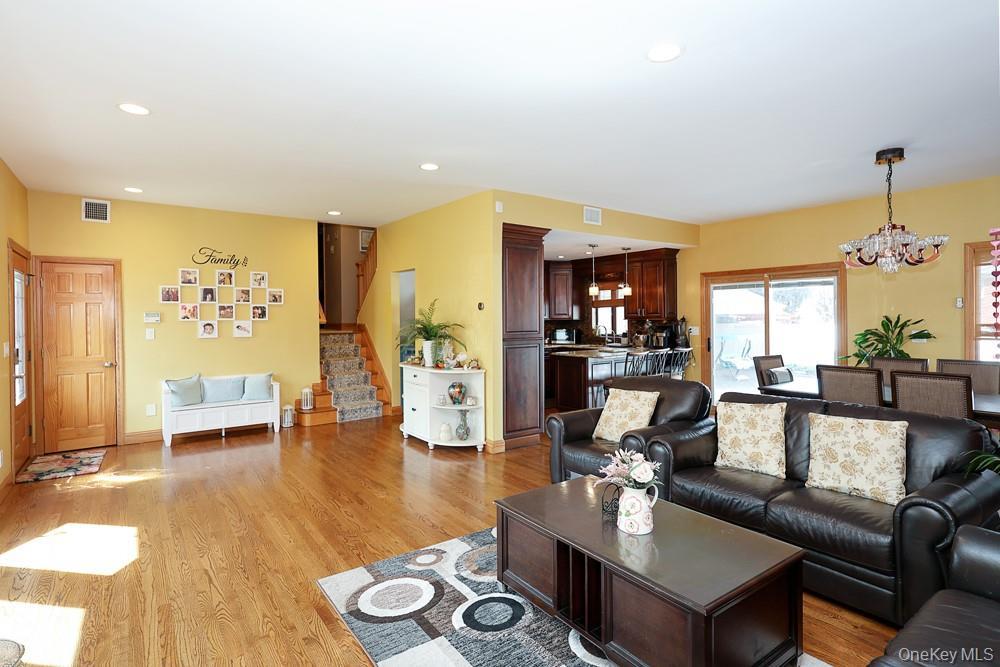 Single Family Kathleen Drive E Nassau County, NY 11791, MLS-1054579-8