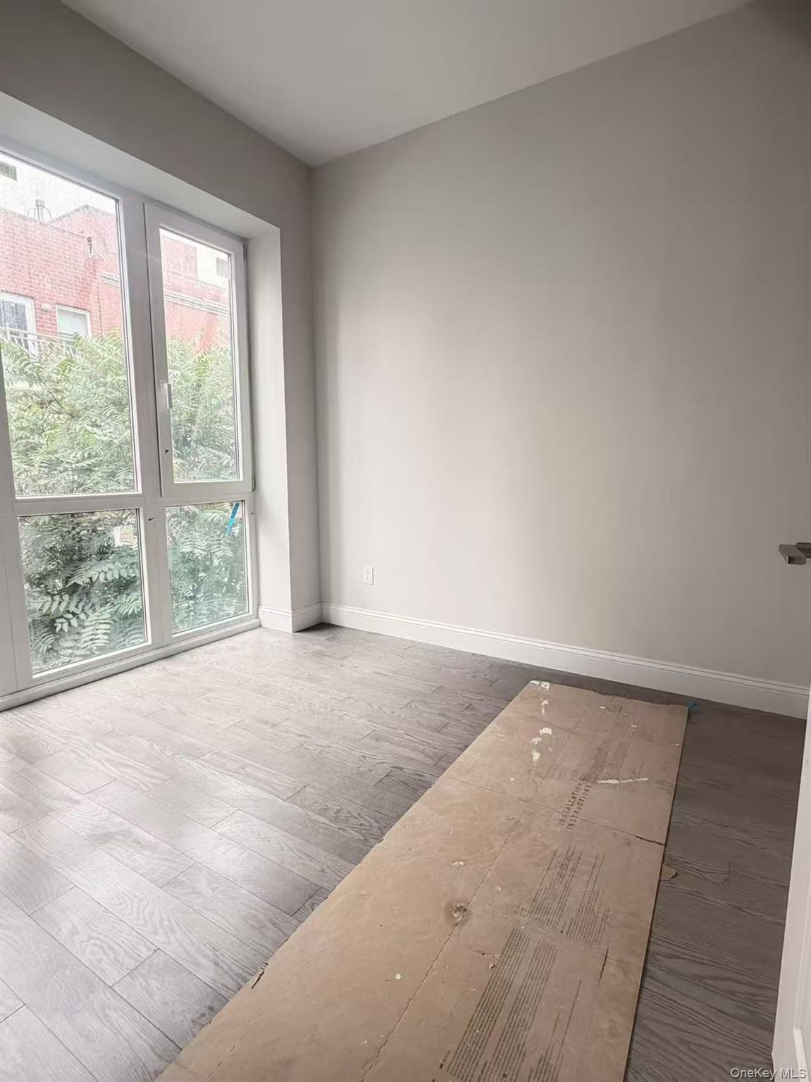 Single Family Carlton Place Queens, NY 11354, MLS-1054618-3