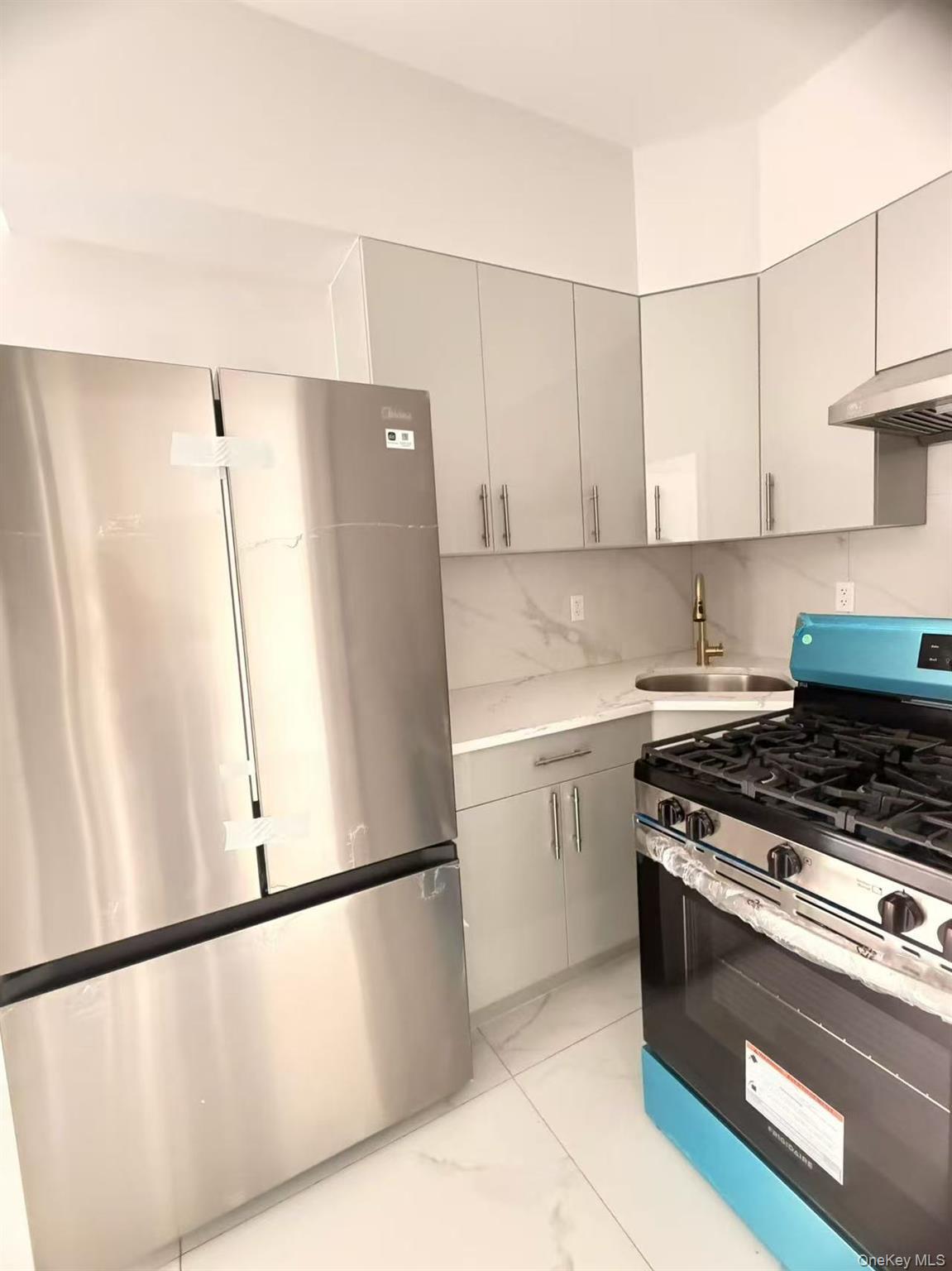 Single Family Carlton Place Queens, NY 11354, MLS-1054618-7