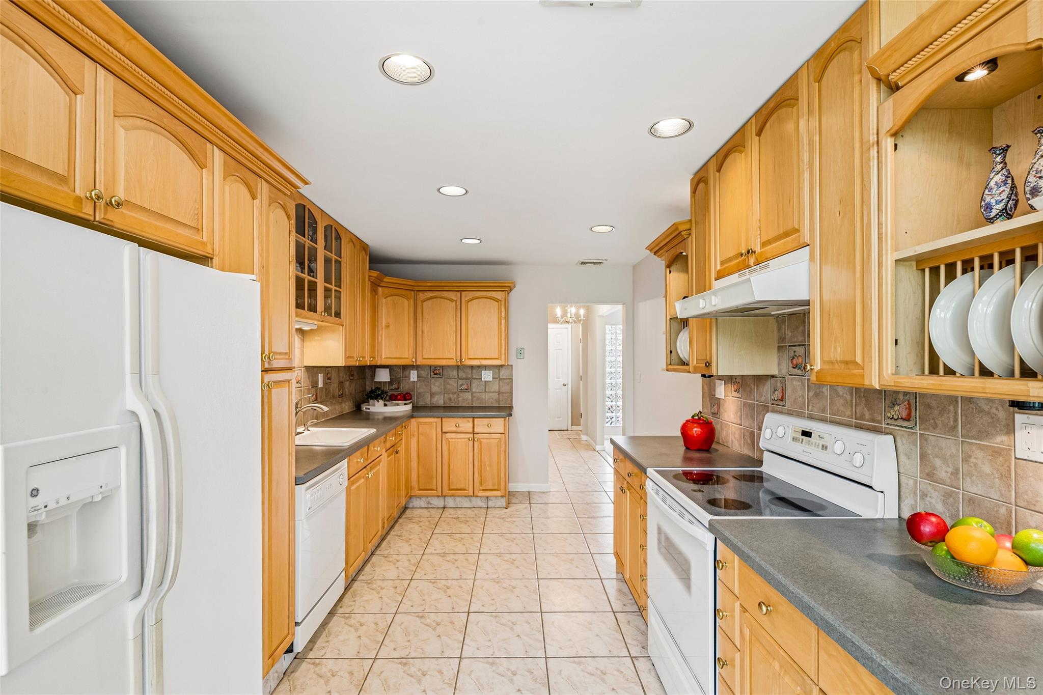 Single Family Linden Street Nassau County, NY 11530, MLS-1054649-14