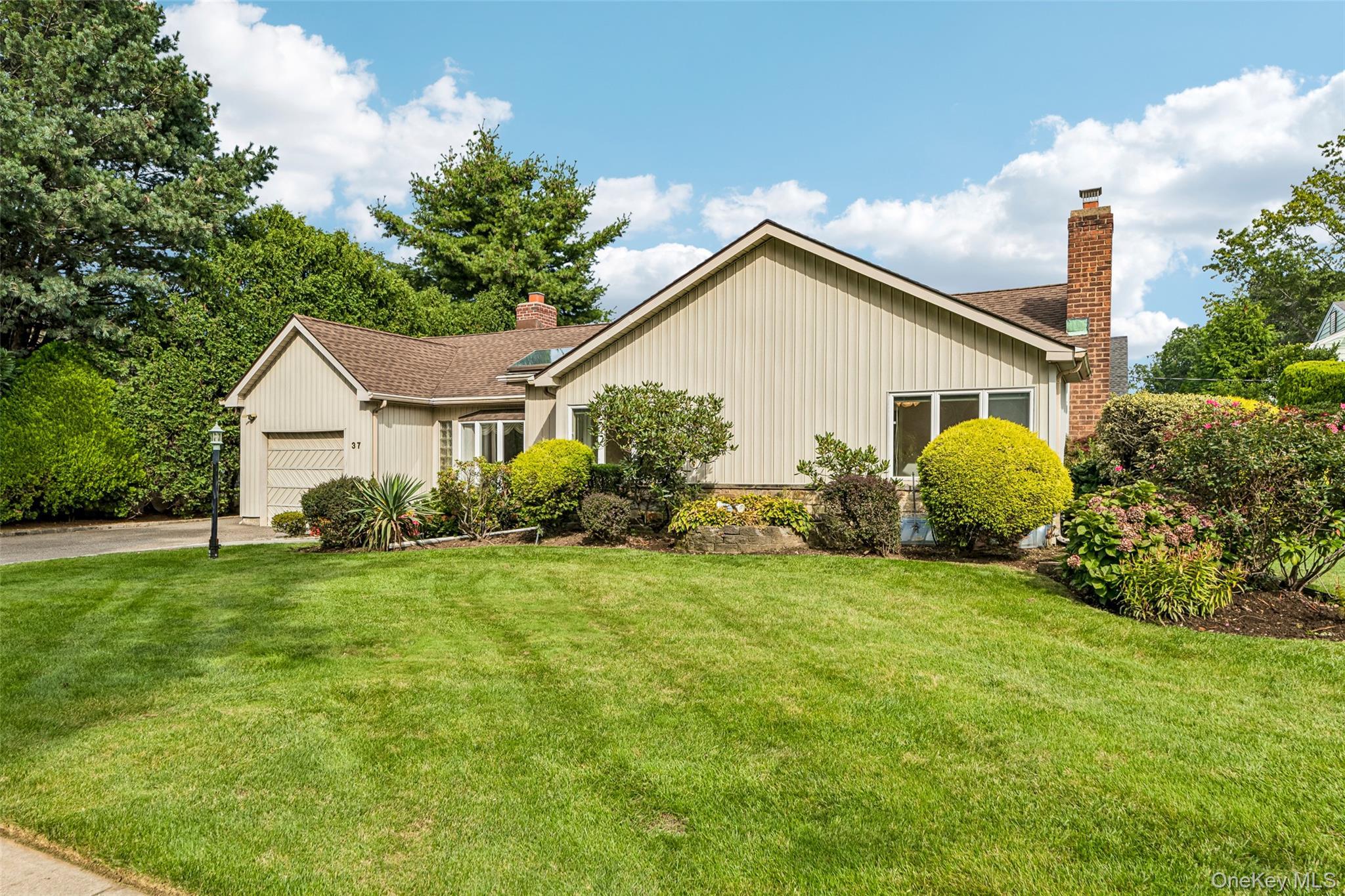 Single Family Linden Street Nassau County, NY 11530, MLS-1054649-4