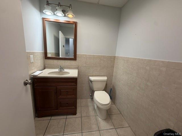 Commercial Lease E Tremont Avenue Bronx, NY 10465, MLS-1054651-8
