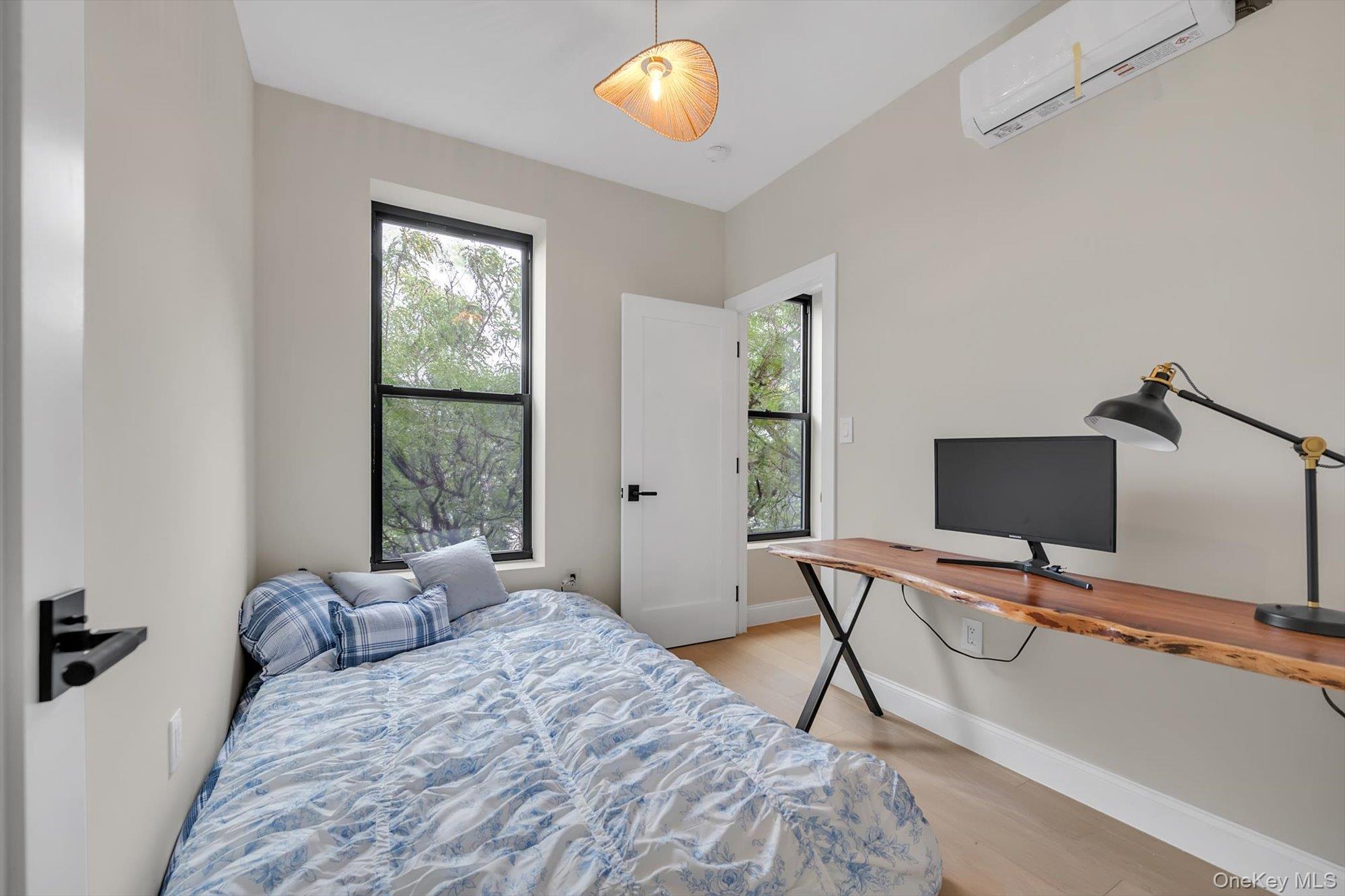 Single Family Jefferson Avenue  Brooklyn, NY 11221, MLS-1054658-16