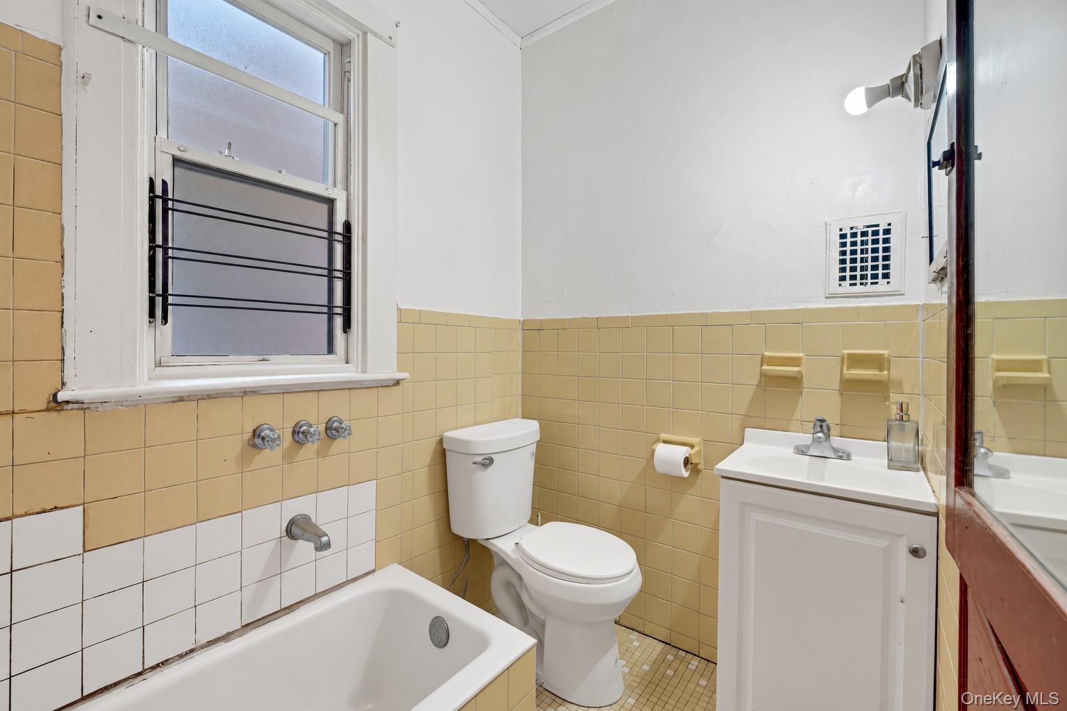 Single Family 104th Street Queens, NY 11417, MLS-1054662-17