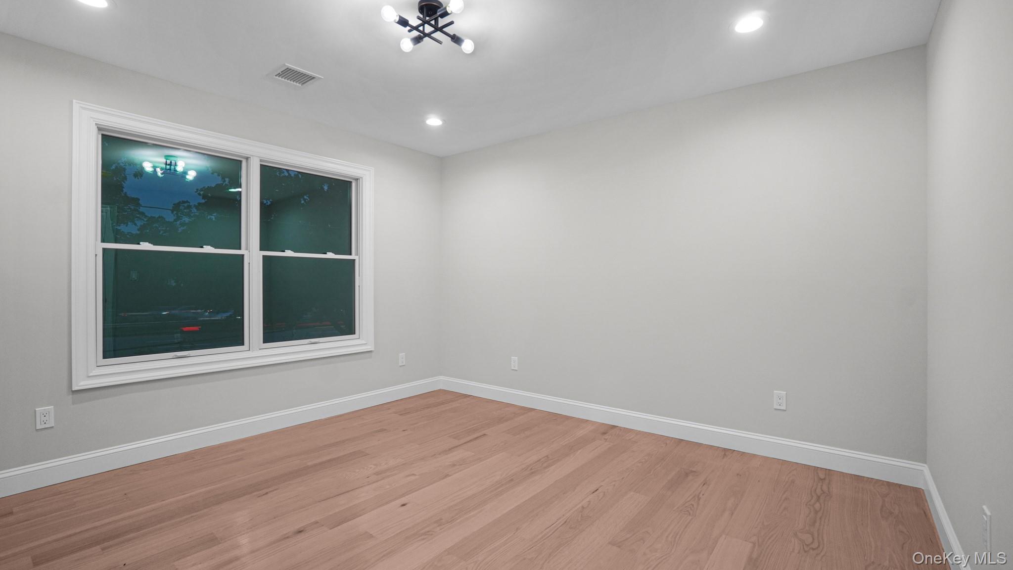 Single Family Southern Drive Nassau County, NY 11010, MLS-1054669-23