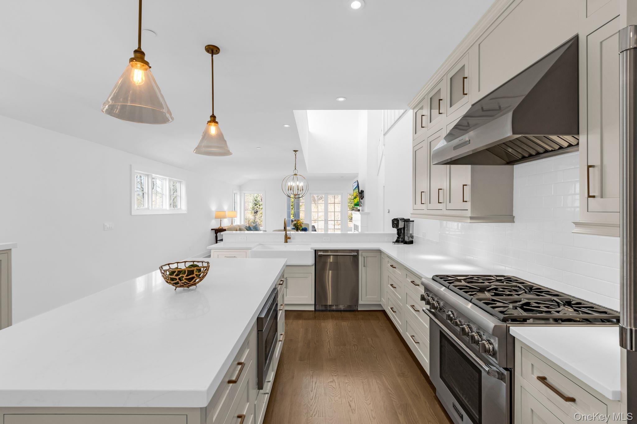 Single Family Honeysuckle Lane  Westchester County, NY 10573, MLS-1054676-10