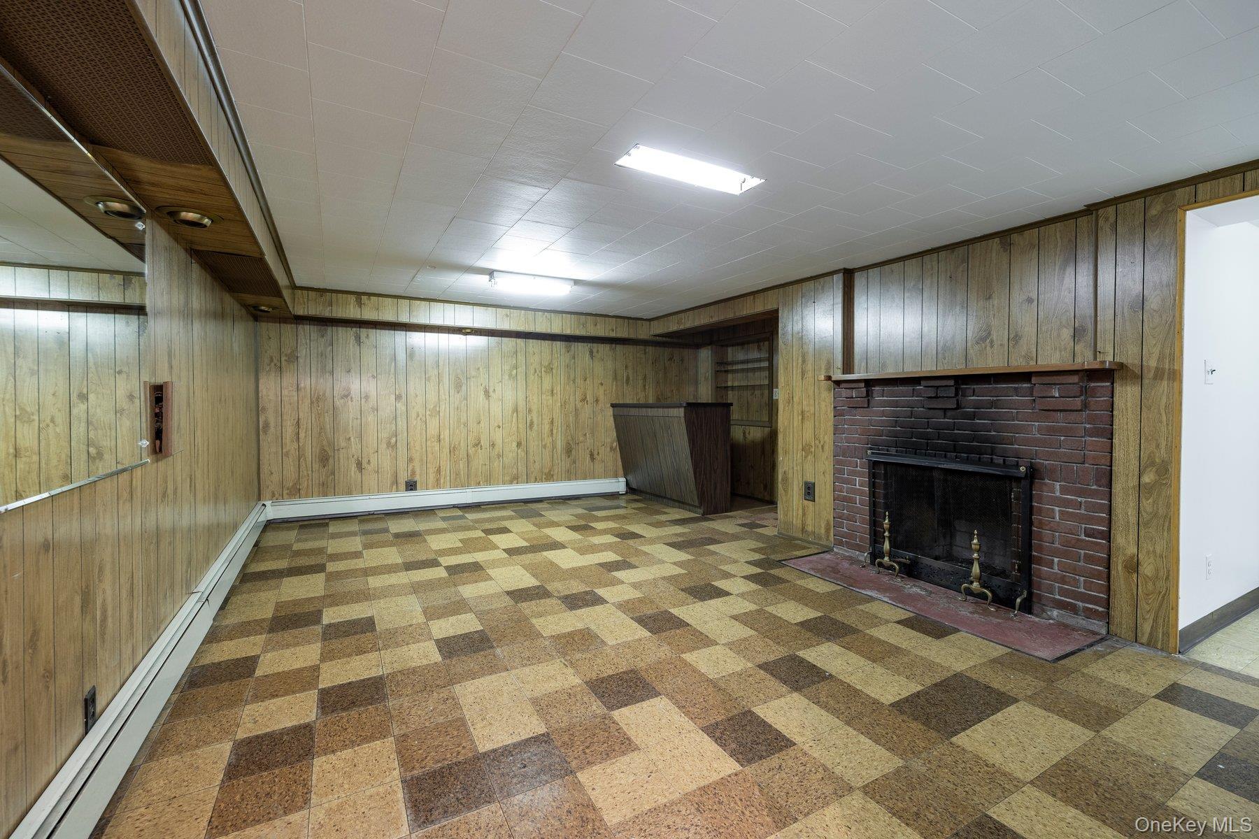 Single Family E Carpenter Street  Nassau County, NY 11580, MLS-1054694-26