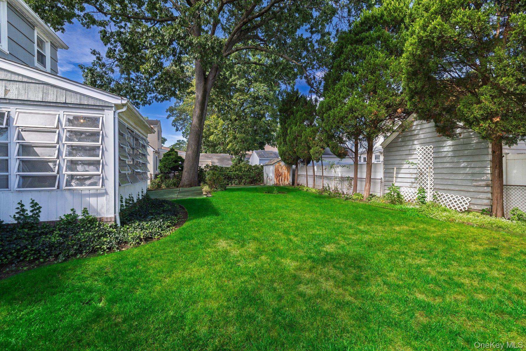 Single Family E Carpenter Street  Nassau County, NY 11580, MLS-1054694-34