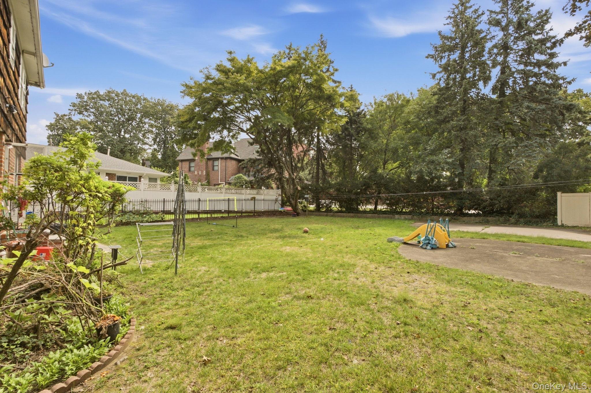 Single Family Grand Central Parkway Queens, NY 11432, MLS-1054697-33