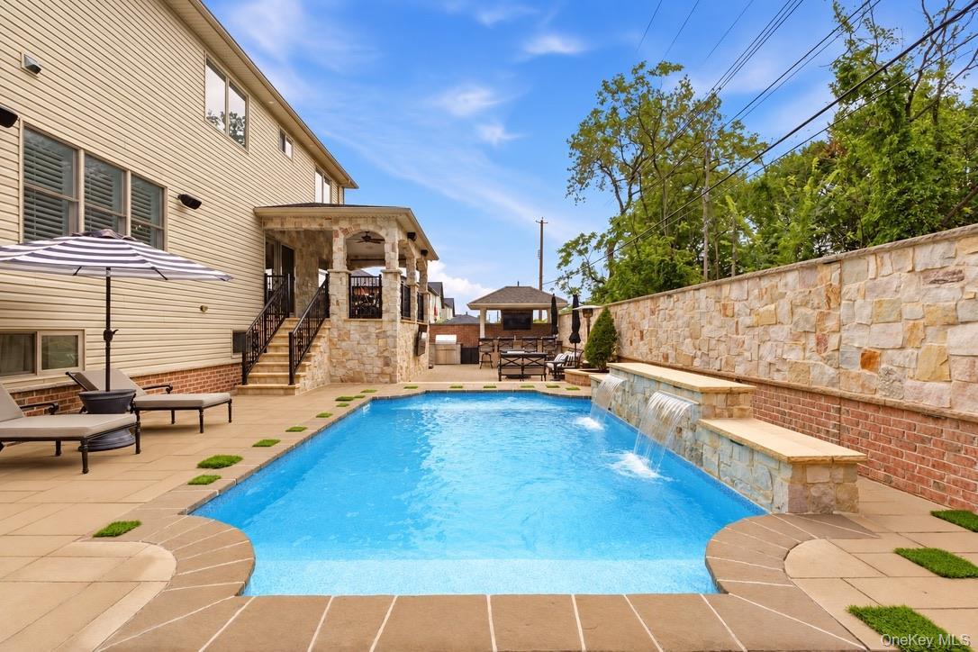 Single Family Belvedere Court  Staten Island, NY 10307, MLS-1054699-40
