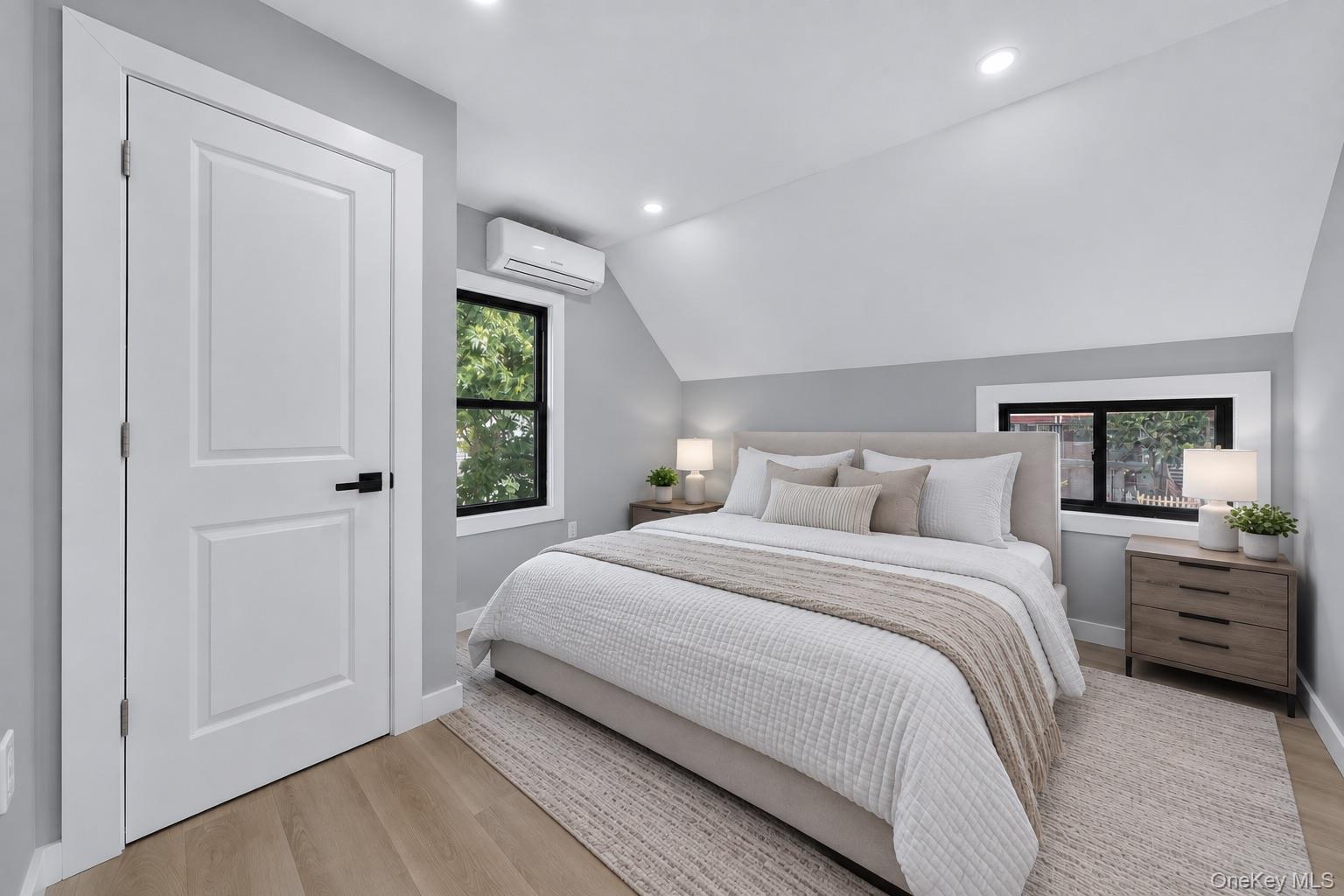 Single Family E 225th Street Bronx, NY 10466, MLS-1054705-7