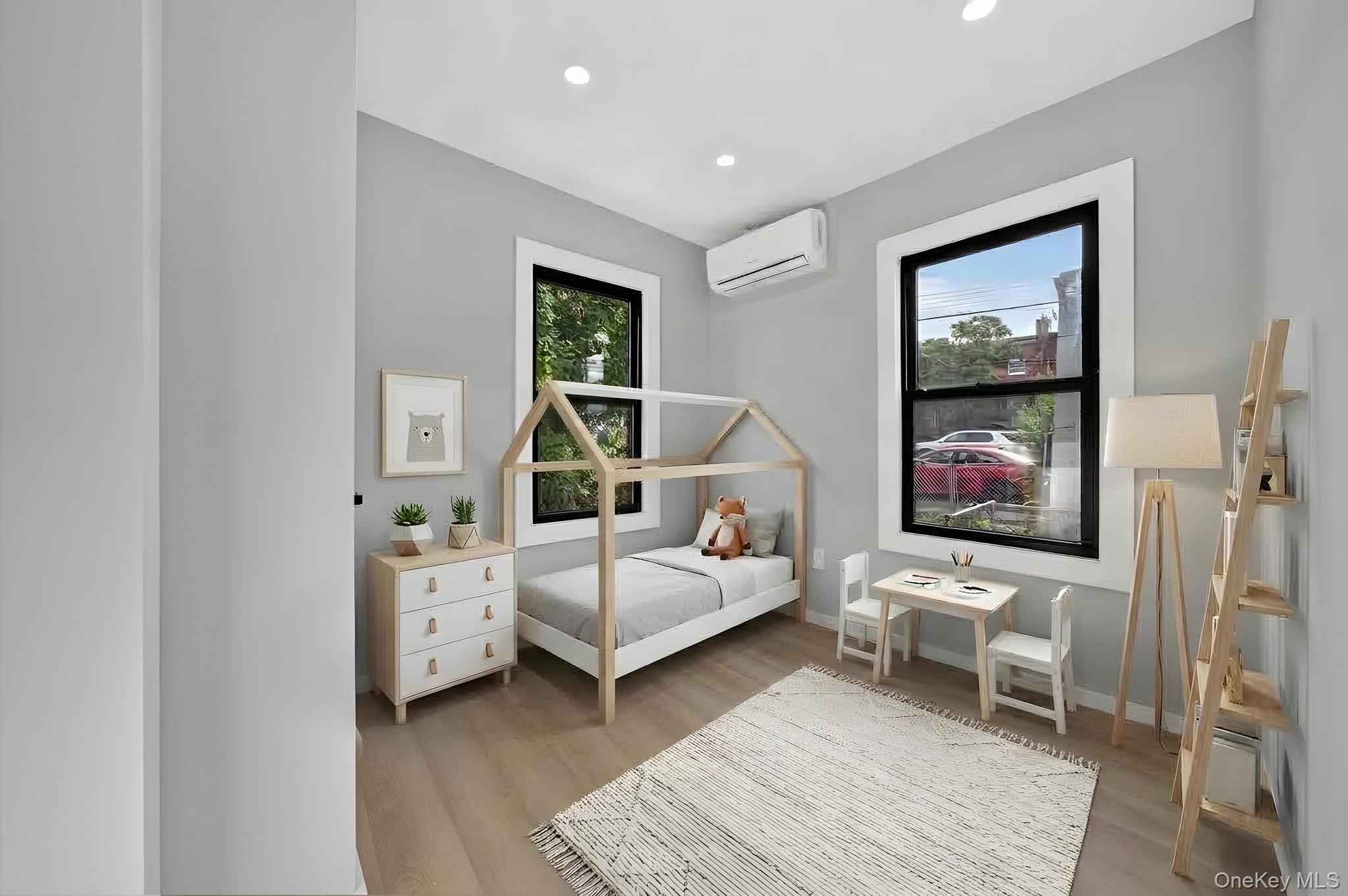 Single Family E 225th Street Bronx, NY 10466, MLS-1054705-8