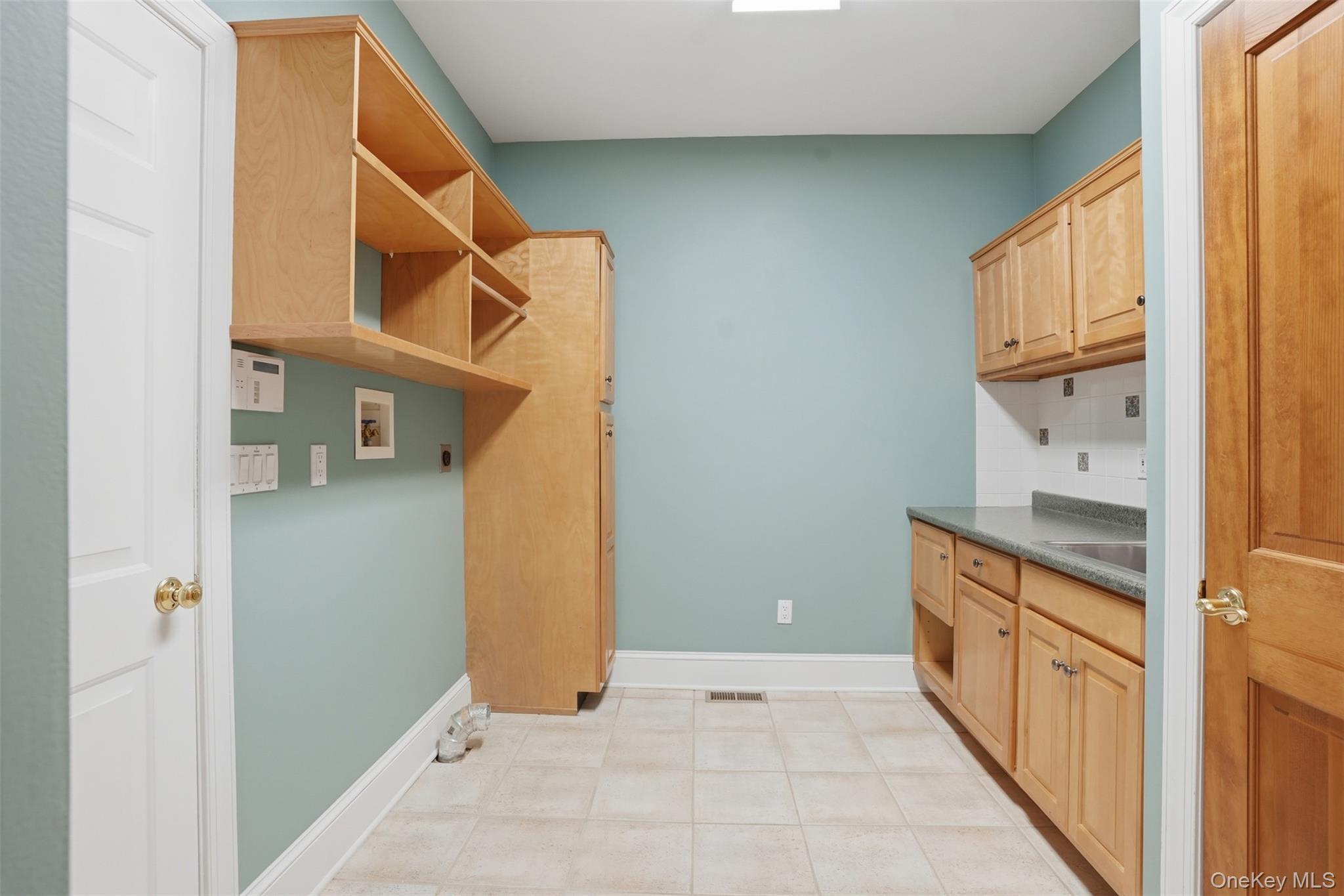 Single Family Forrest Way Dutchess County, NY 12603, MLS-1054708-23
