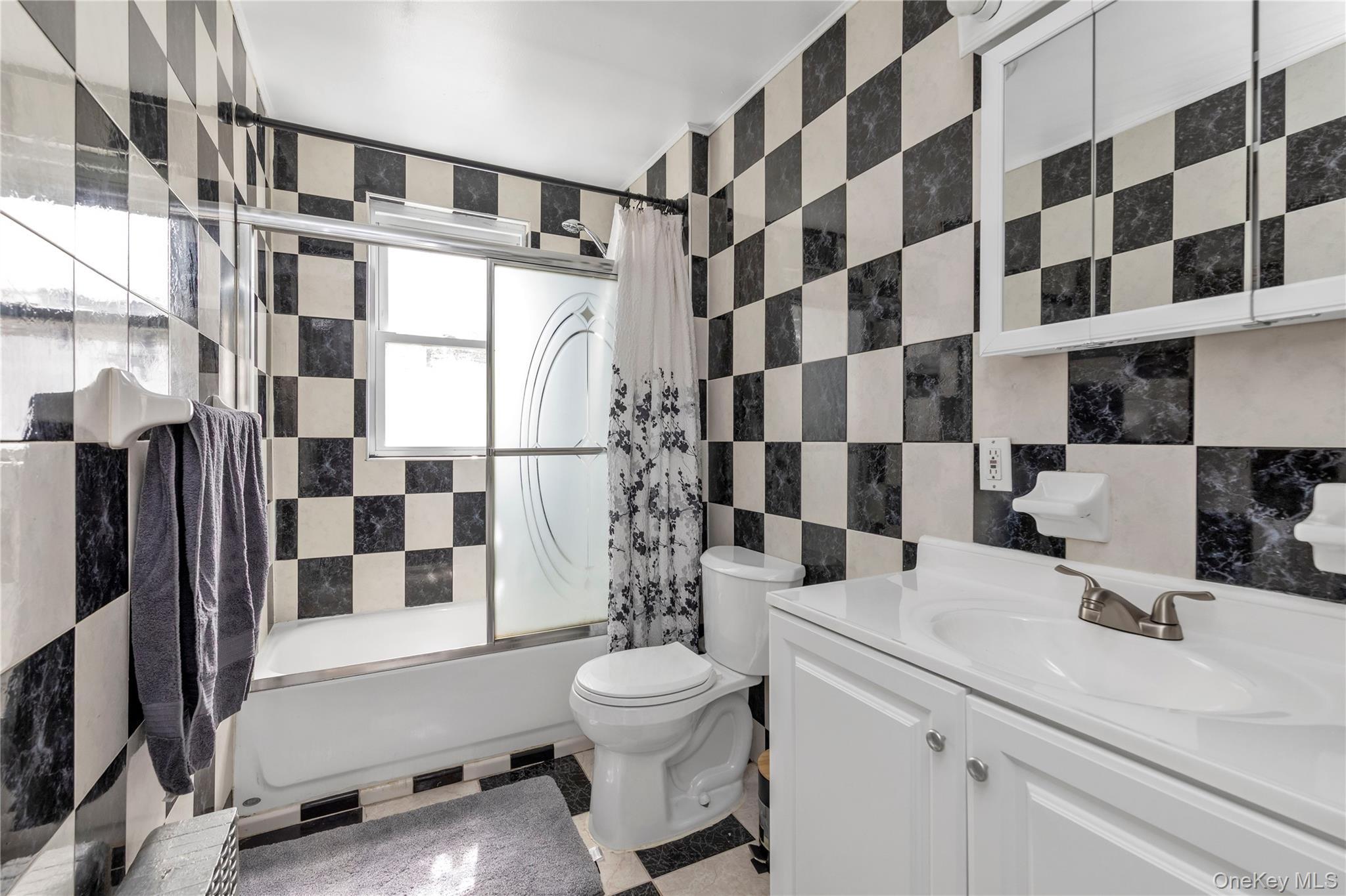 Single Family 199th Street Queens, NY 11423, MLS-1054710-18