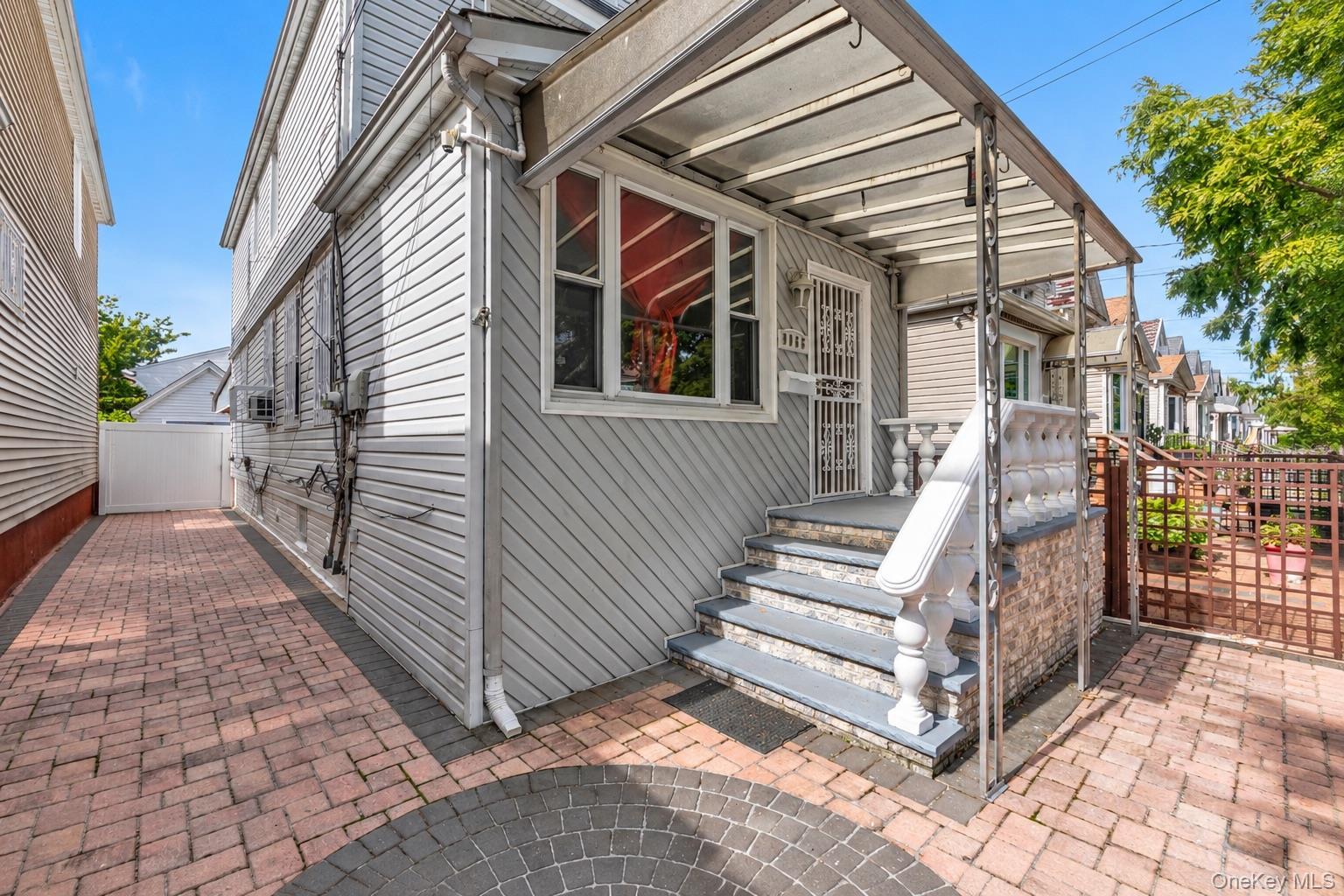 Single Family 199th Street Queens, NY 11423, MLS-1054710-22