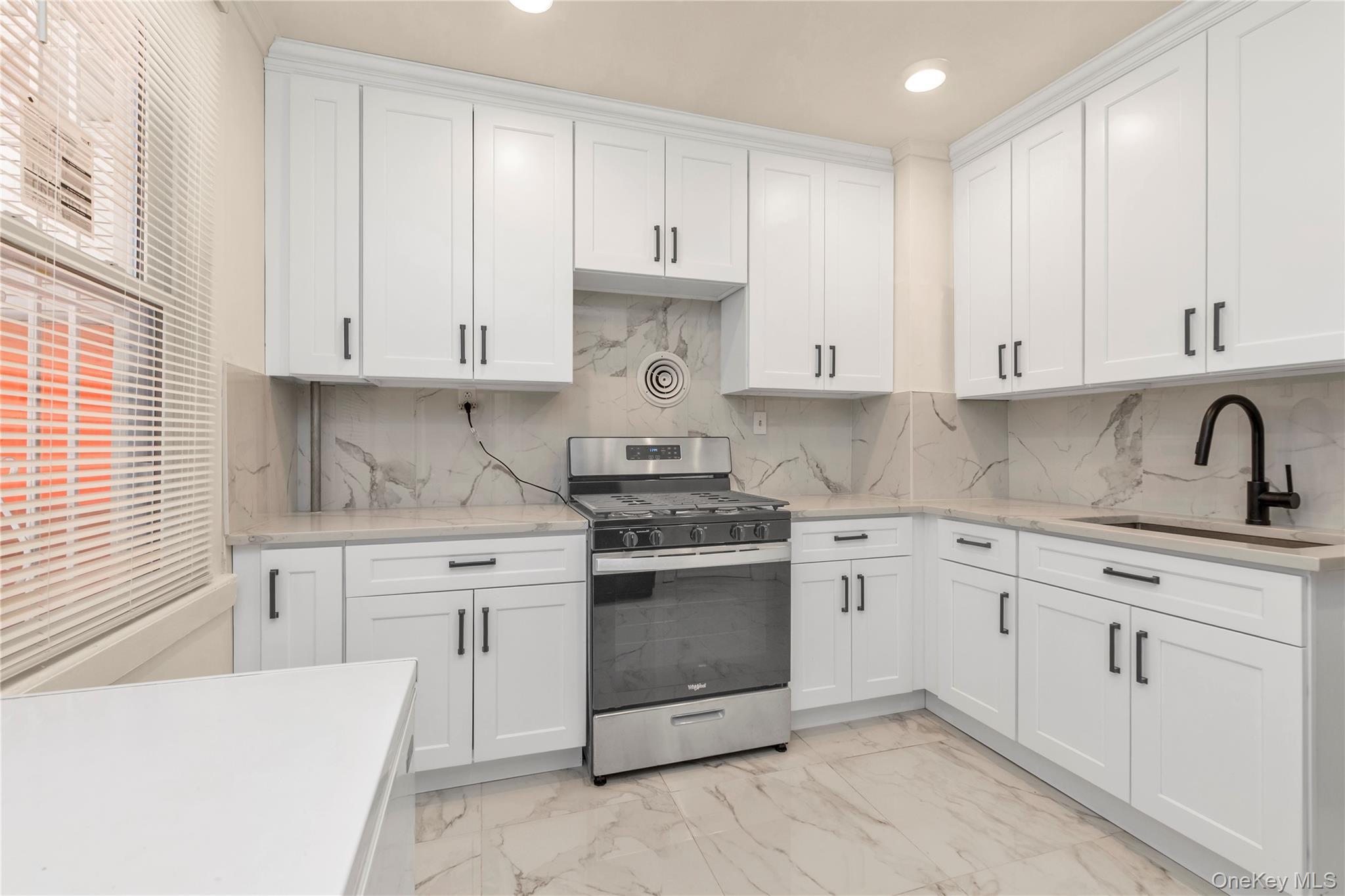 Single Family 199th Street Queens, NY 11423, MLS-1054710-8