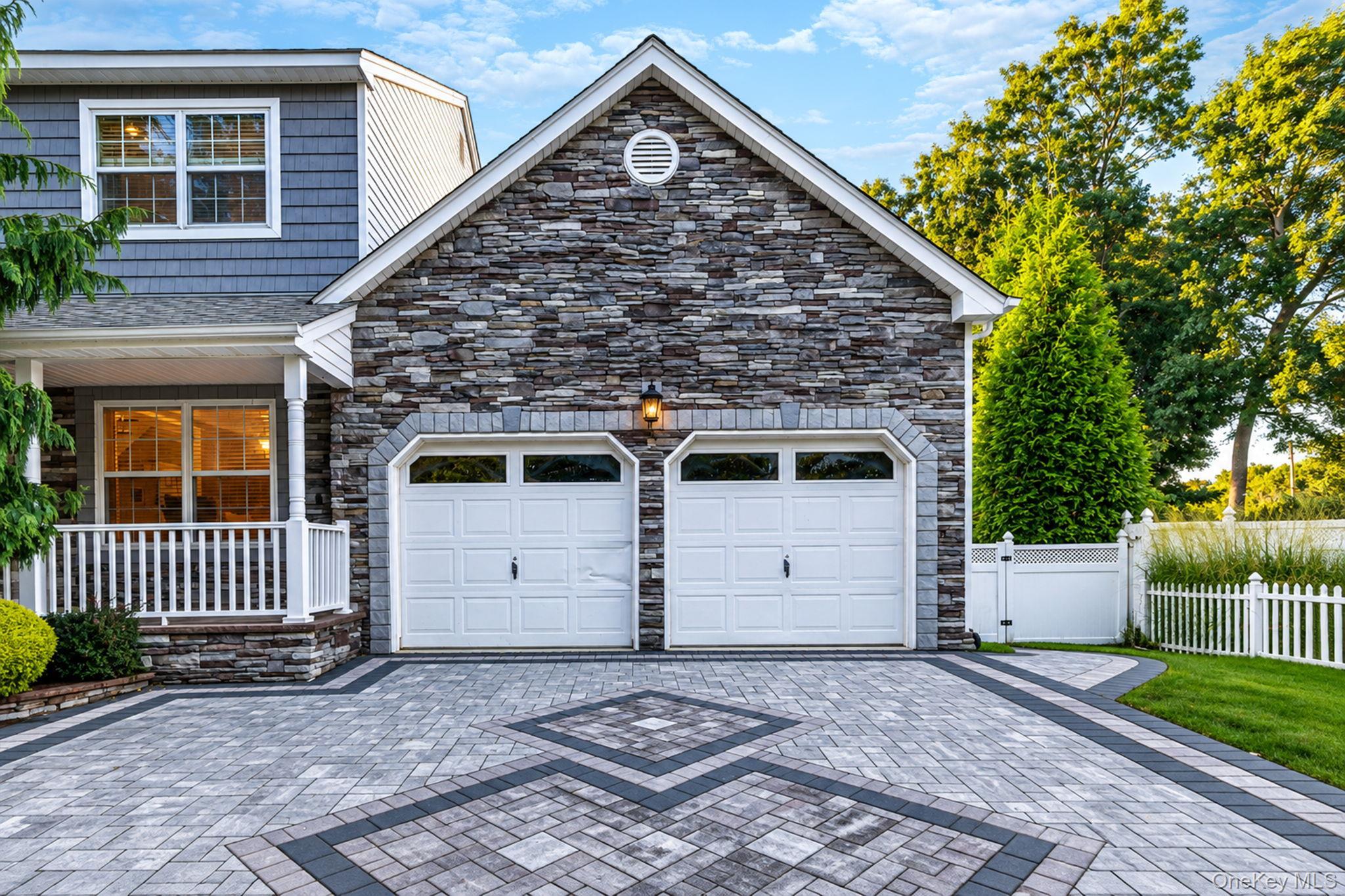Single Family Crystal Brook Court Suffolk County, NY 11767, MLS-1054720-47