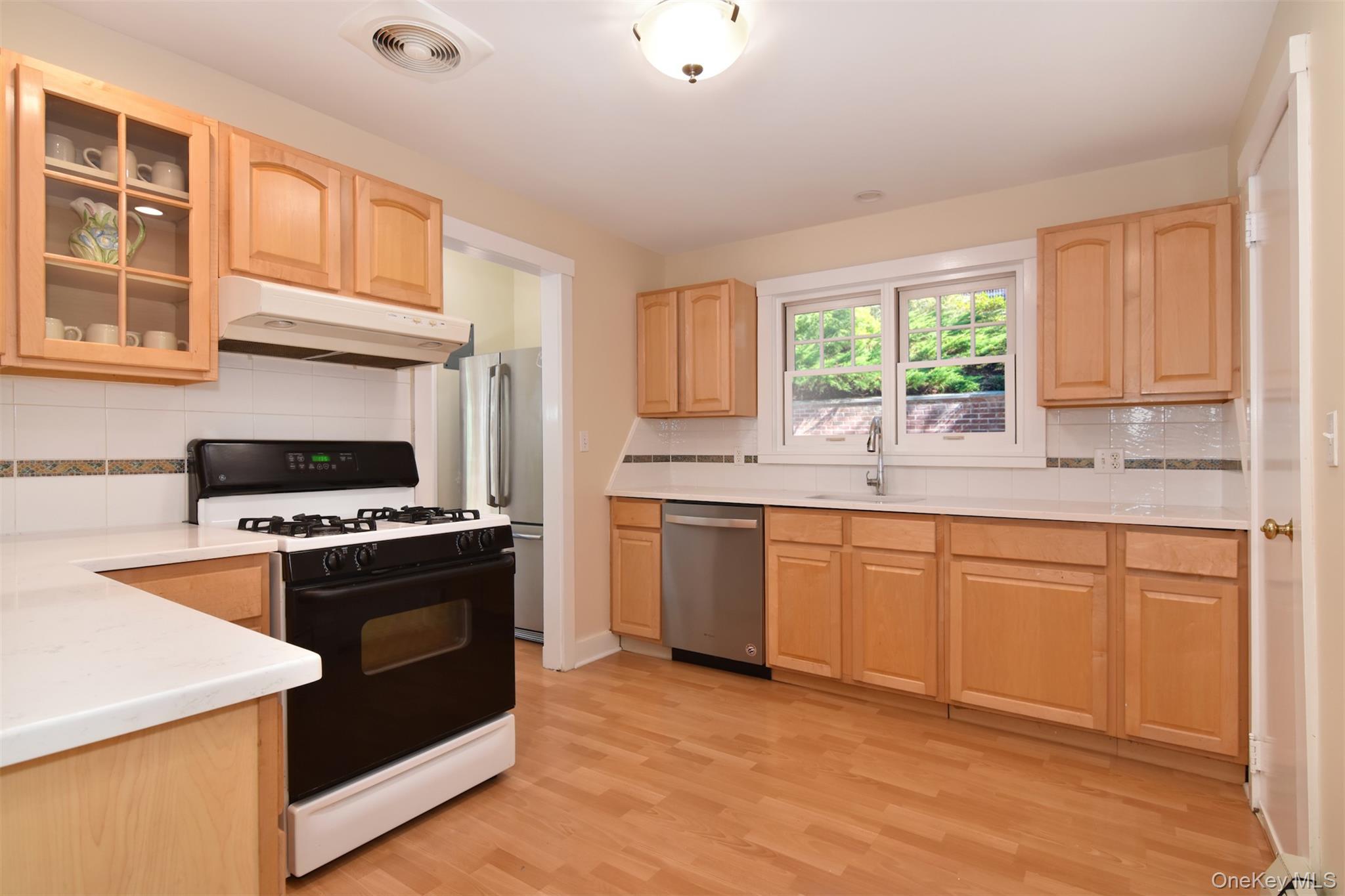 Single Family Young Avenue  Westchester County, NY 10803, MLS-1054724-7