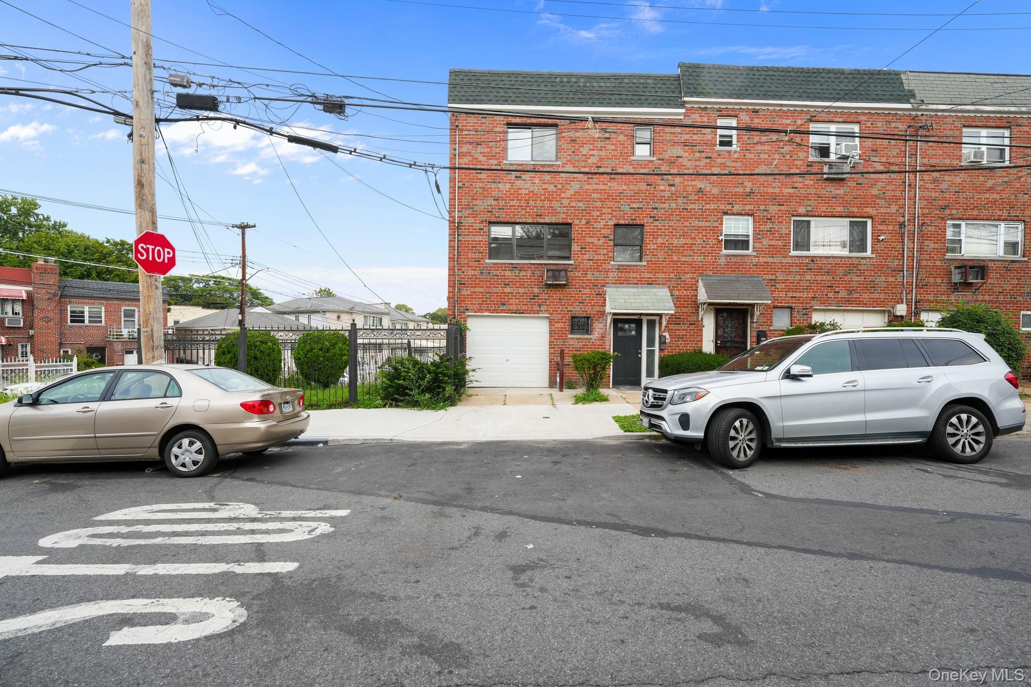 Single Family Murdock Avenue  Bronx, NY 10466, MLS-1054739-14