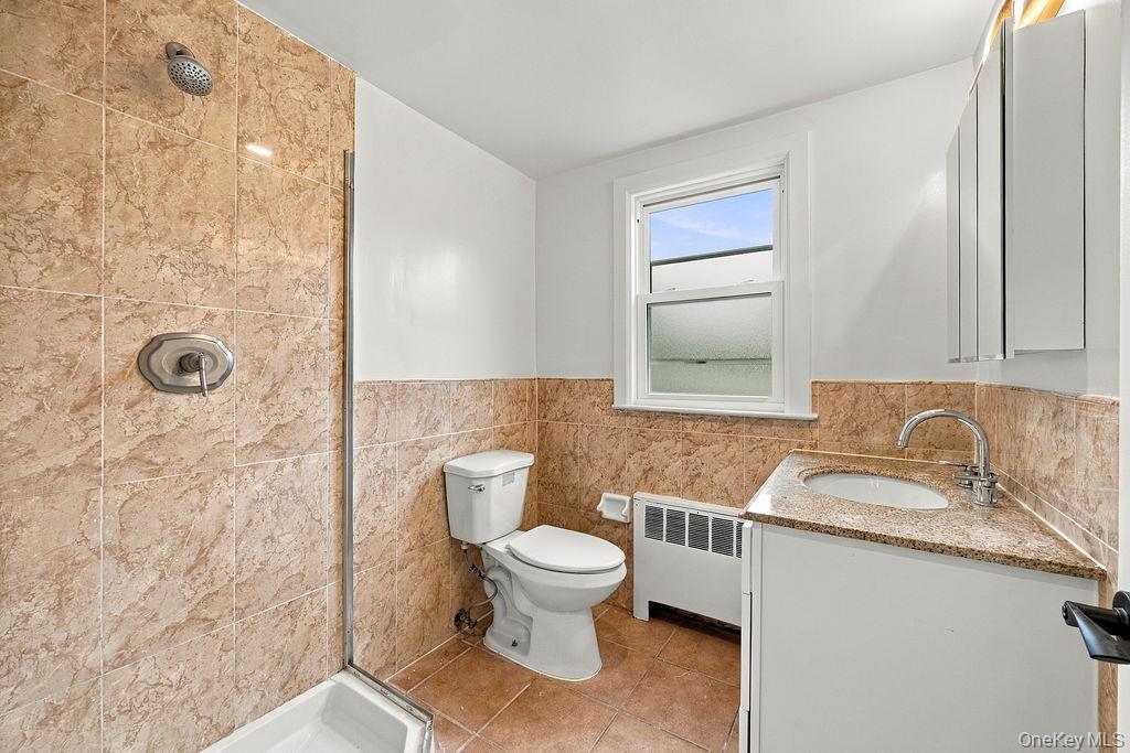 Single Family Middle Neck Road Nassau County, NY 11576, MLS-1054753-14