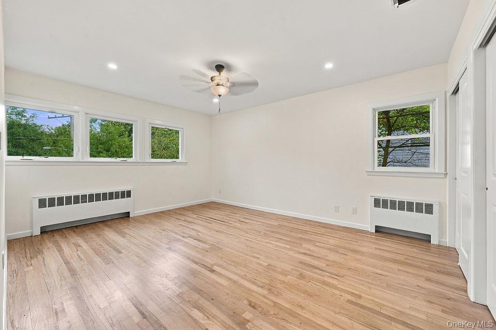 Single Family Middle Neck Road Nassau County, NY 11576, MLS-1054753-16