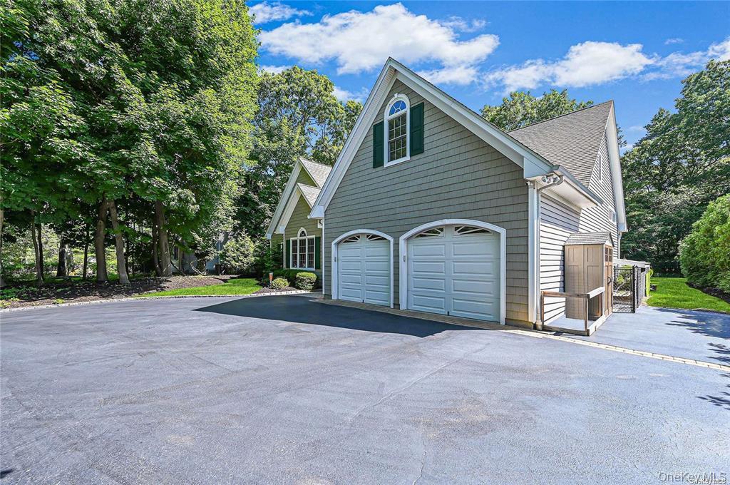 Single Family Pondview Road  Suffolk County, NY 11901, MLS-1054756-2